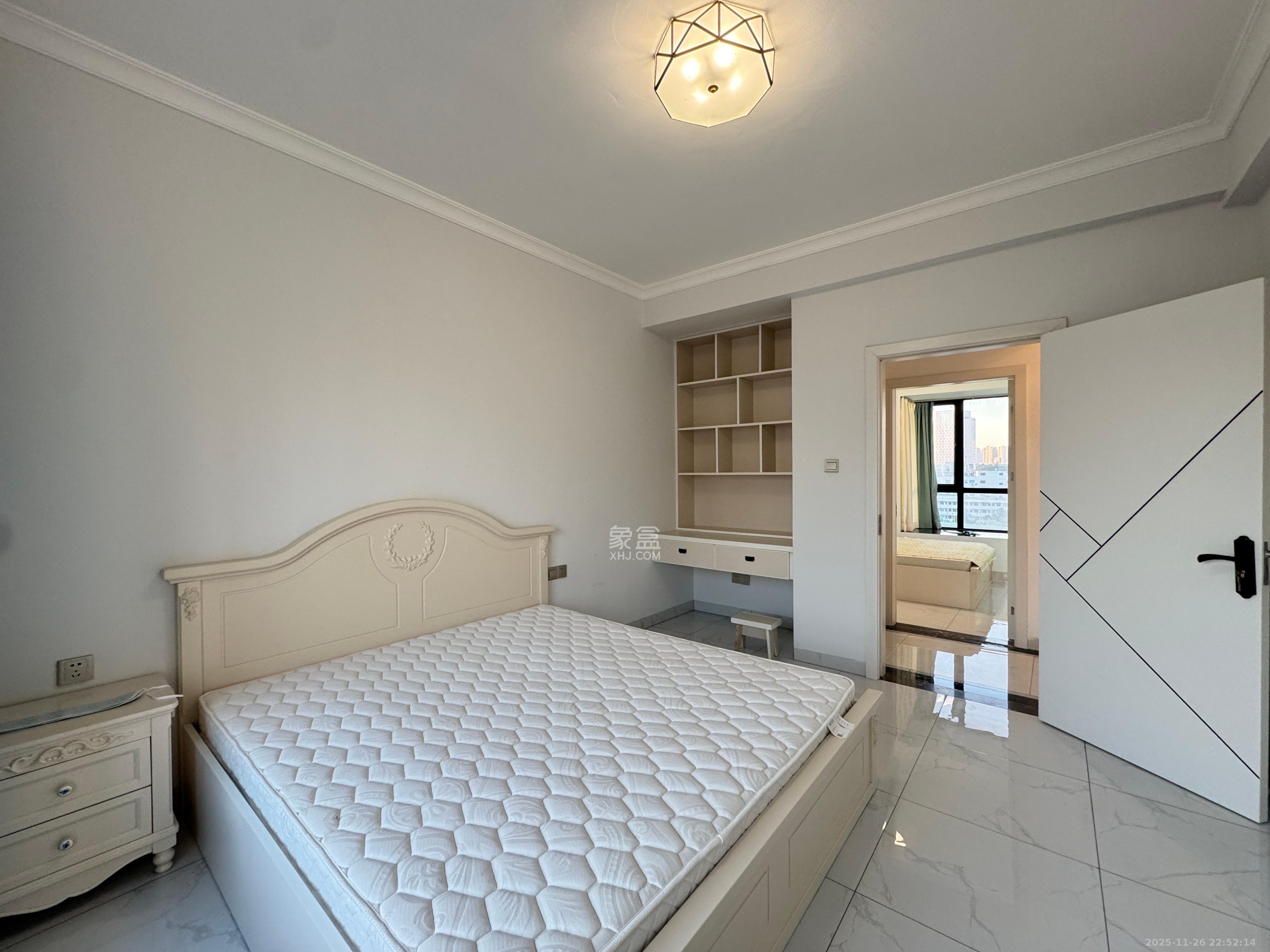 麓谷明珠  2室2厅1卫    2400.0元/月室内图