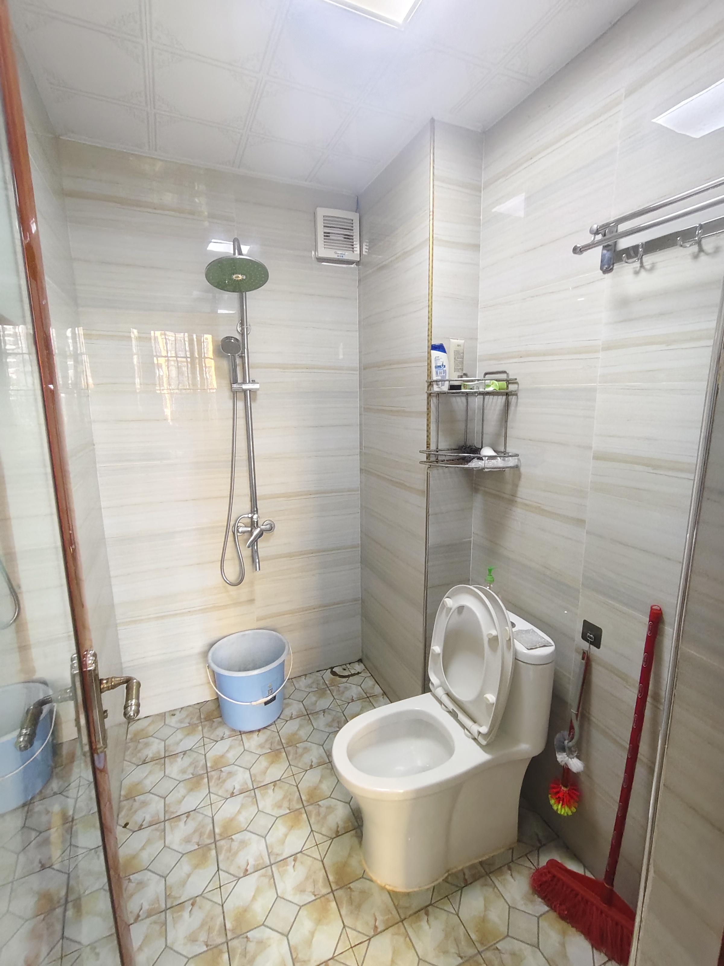 花漾年  2室1厅1卫    2200.0元/月室内图