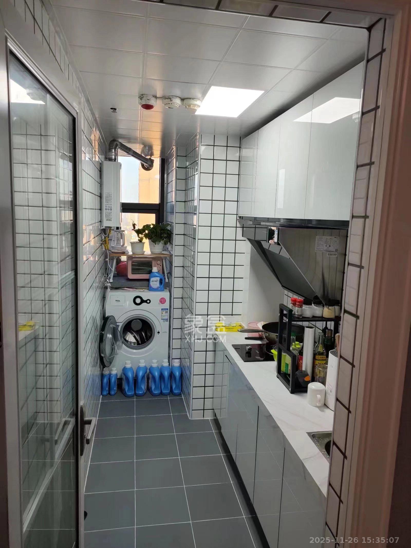 第六都（陆都小区）  1室1厅1卫    2000.0元/月室内图