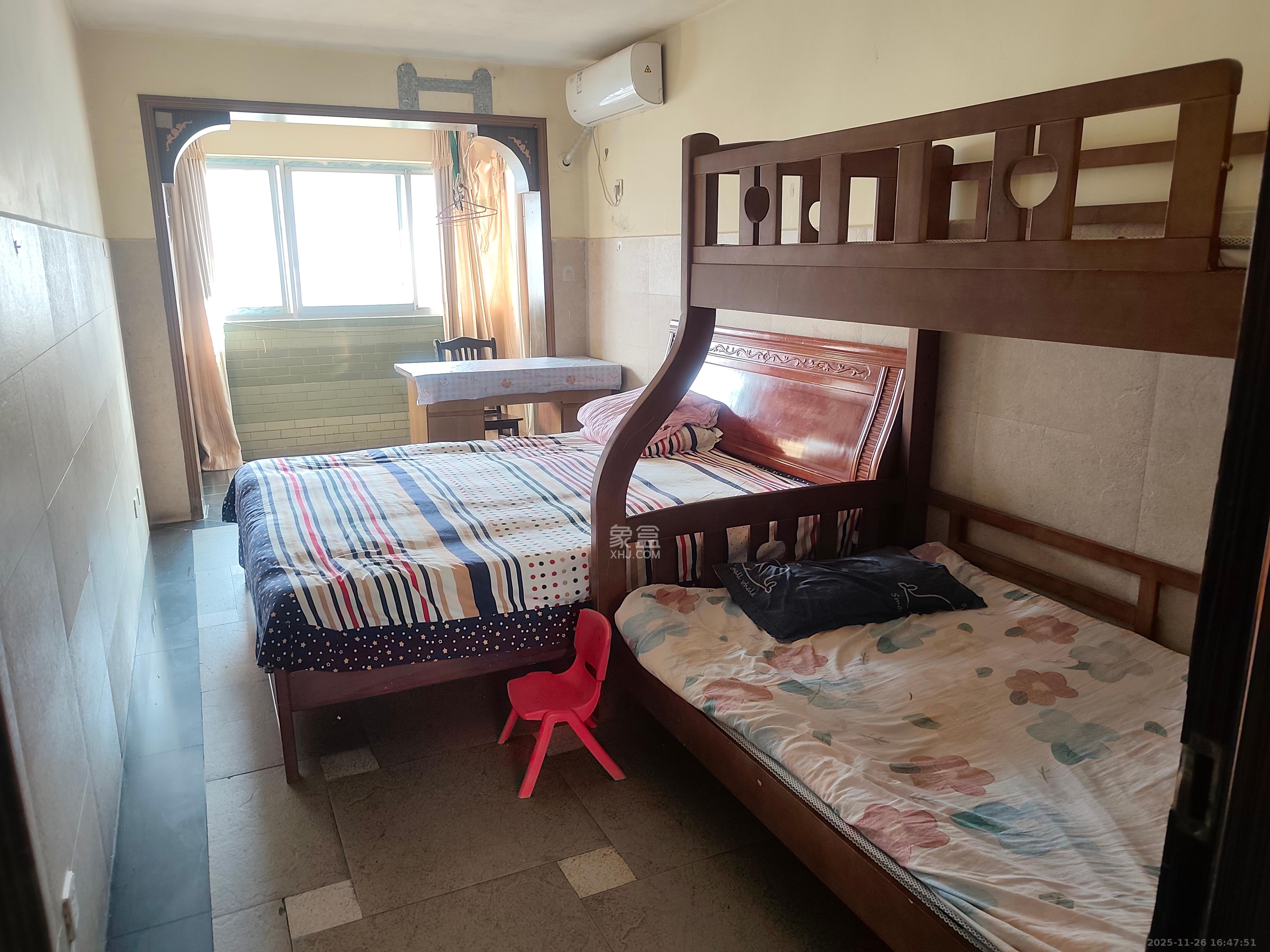 佳园星城  1室2厅1卫    1500.0元/月室内图