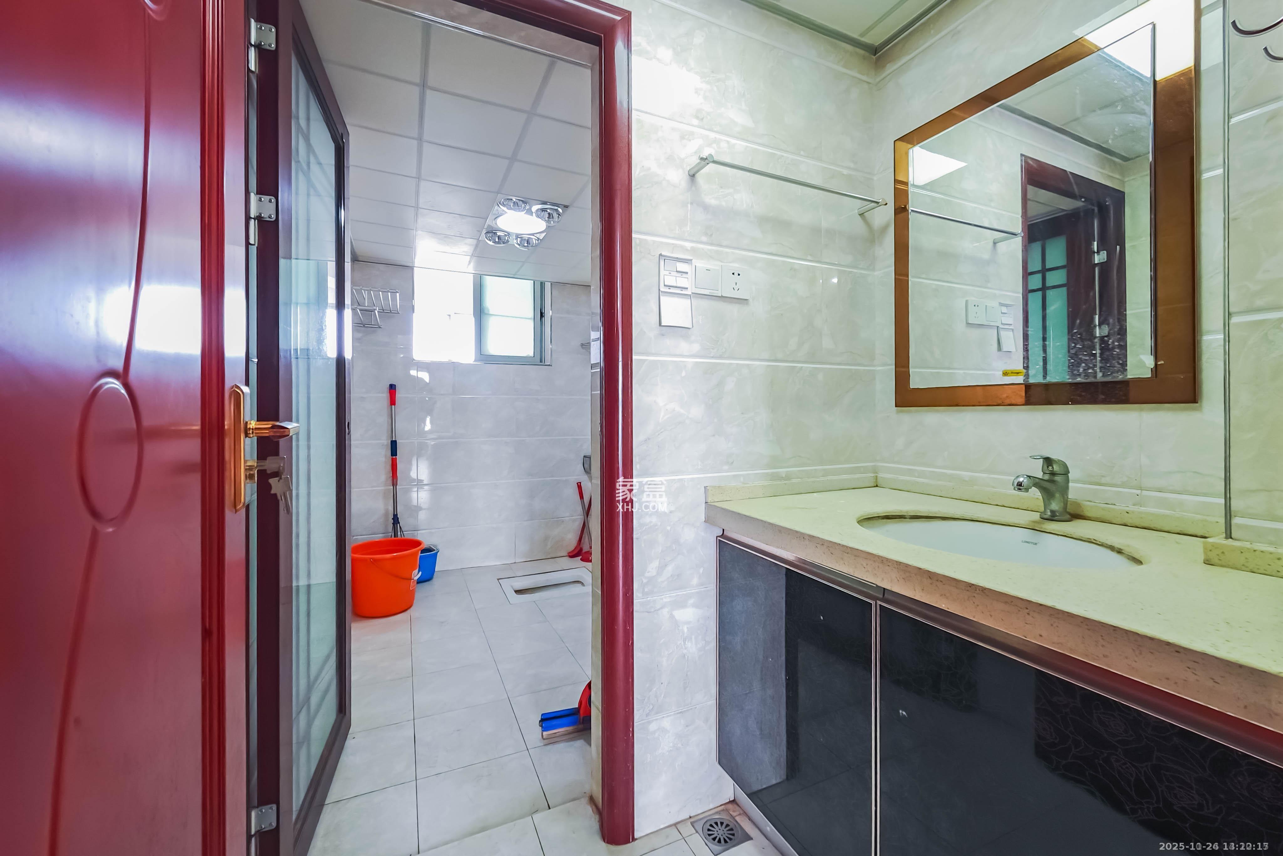 汇城上筑 3室2厅2卫 2300.0元/月 汇城上筑 3室2厅2卫 2300.0元/月室内图