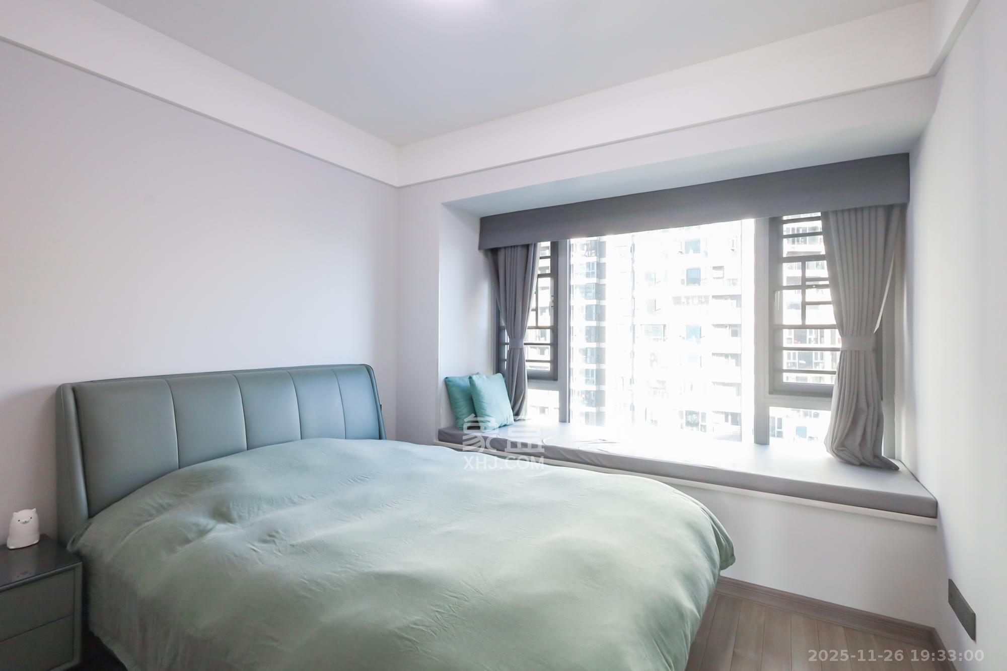 保利天禧D区  4室2厅2卫    238.0万卧室