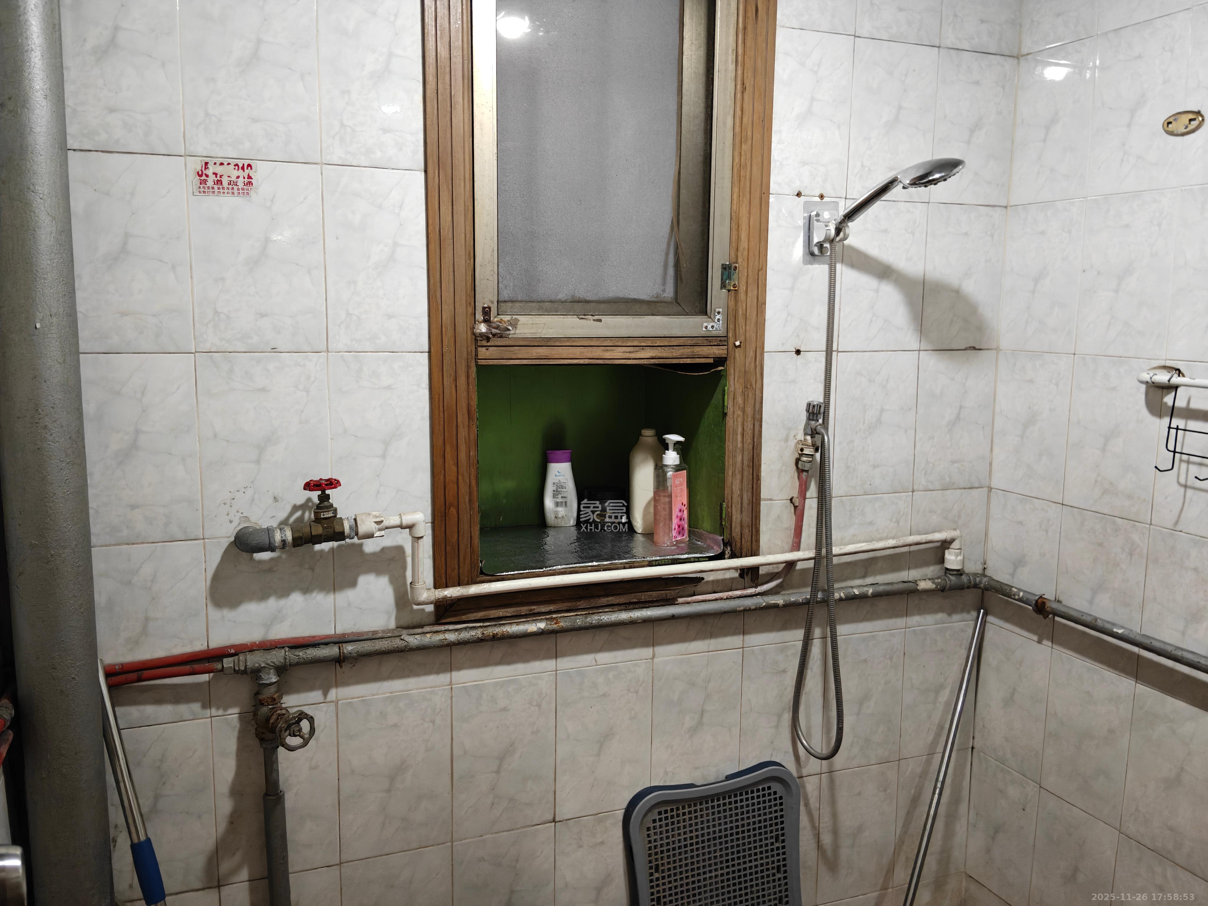 湖商住宅楼 3室1厅1卫 2200.0元/月 湖商住宅楼 3室1厅1卫 2200.0元/月室内图