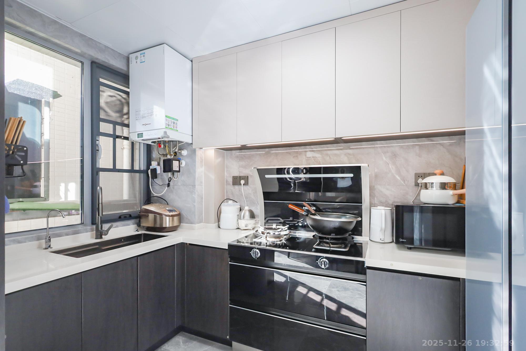 保利天禧D区 4室2厅2卫 238.0万 保利天禧D区 4室2厅2卫 238.0万厨房