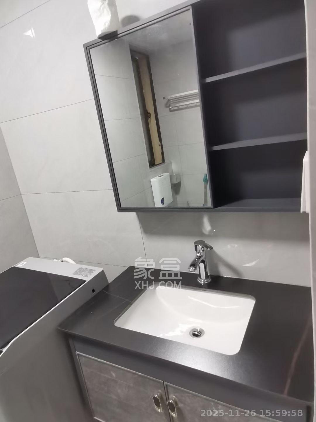 蓝光雍锦半岛  3室2厅2卫    3000.0元/月室内图