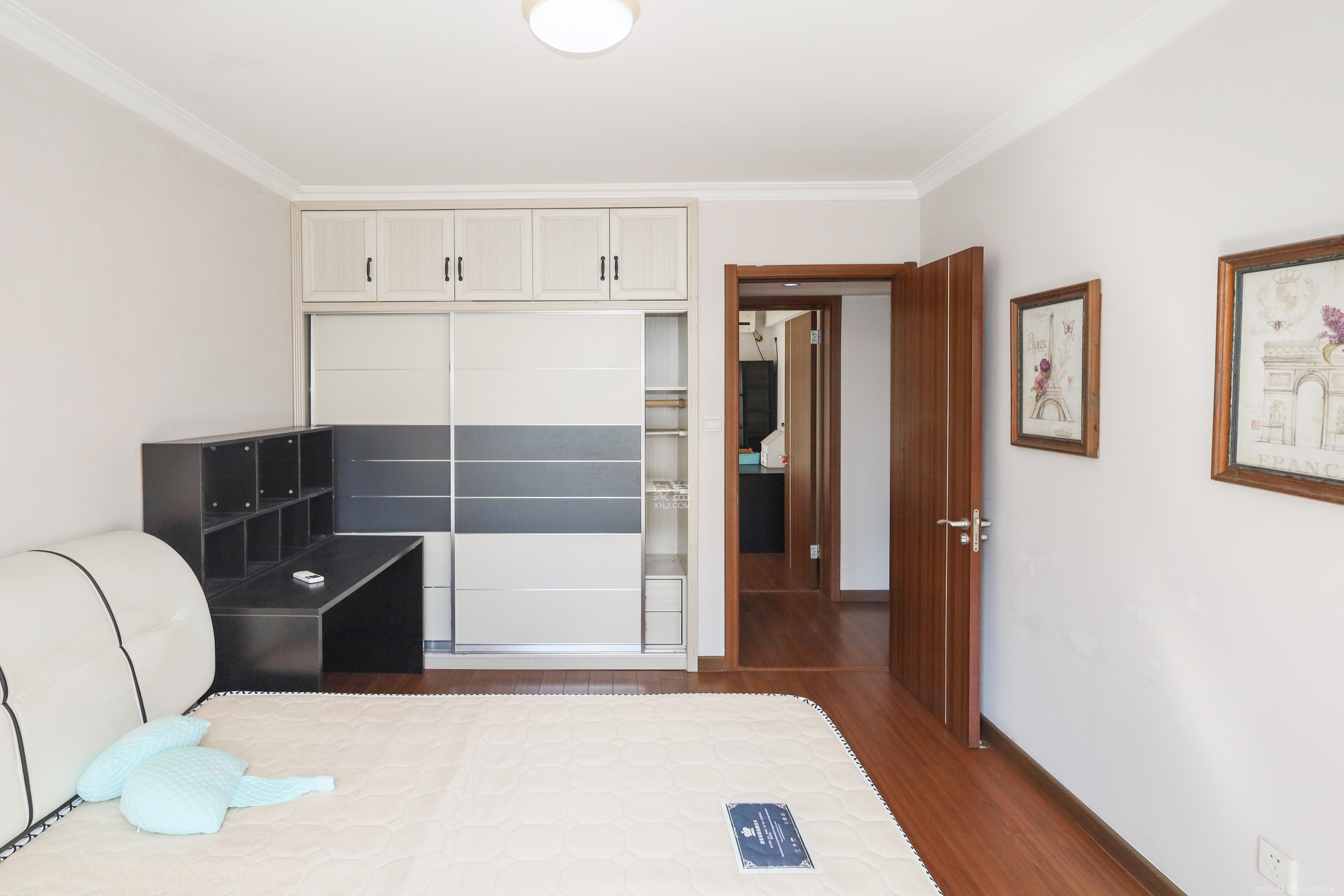 万科城市花园 3室2厅1卫 75.0万 万科城市花园 3室2厅1卫 75.0万卧室