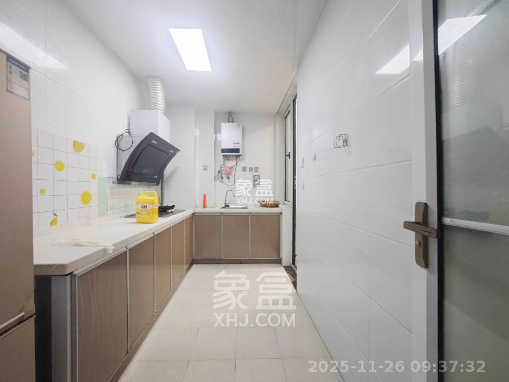 五矿万境水岸三期 3室2厅2卫 2500.0元/月 五矿万境水岸三期 3室2厅2卫 2500.0元/月室内图