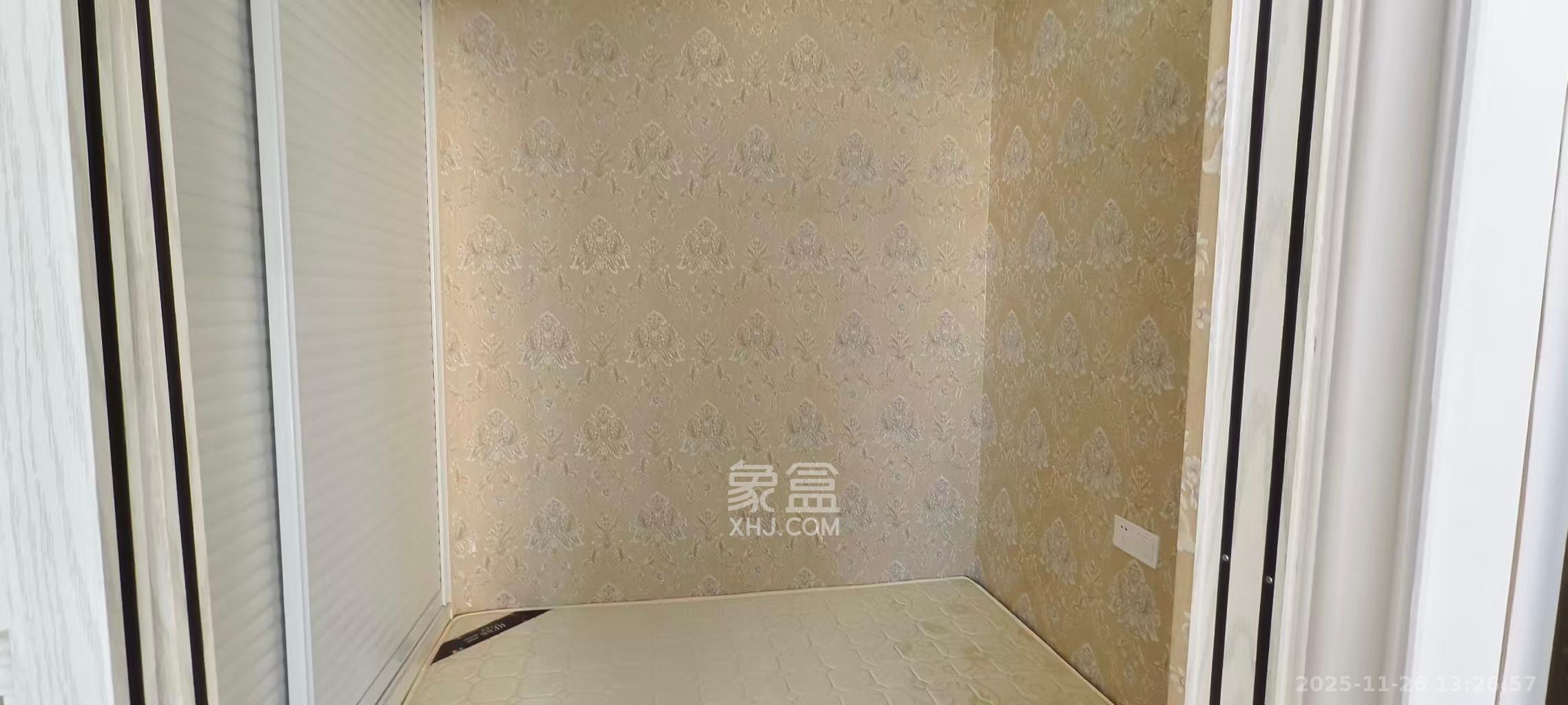 东怡外国(南湖一号) 2室1厅1卫 2400.0元/月 东怡外国(南湖一号) 2室1厅1卫 2400.0元/月室内图