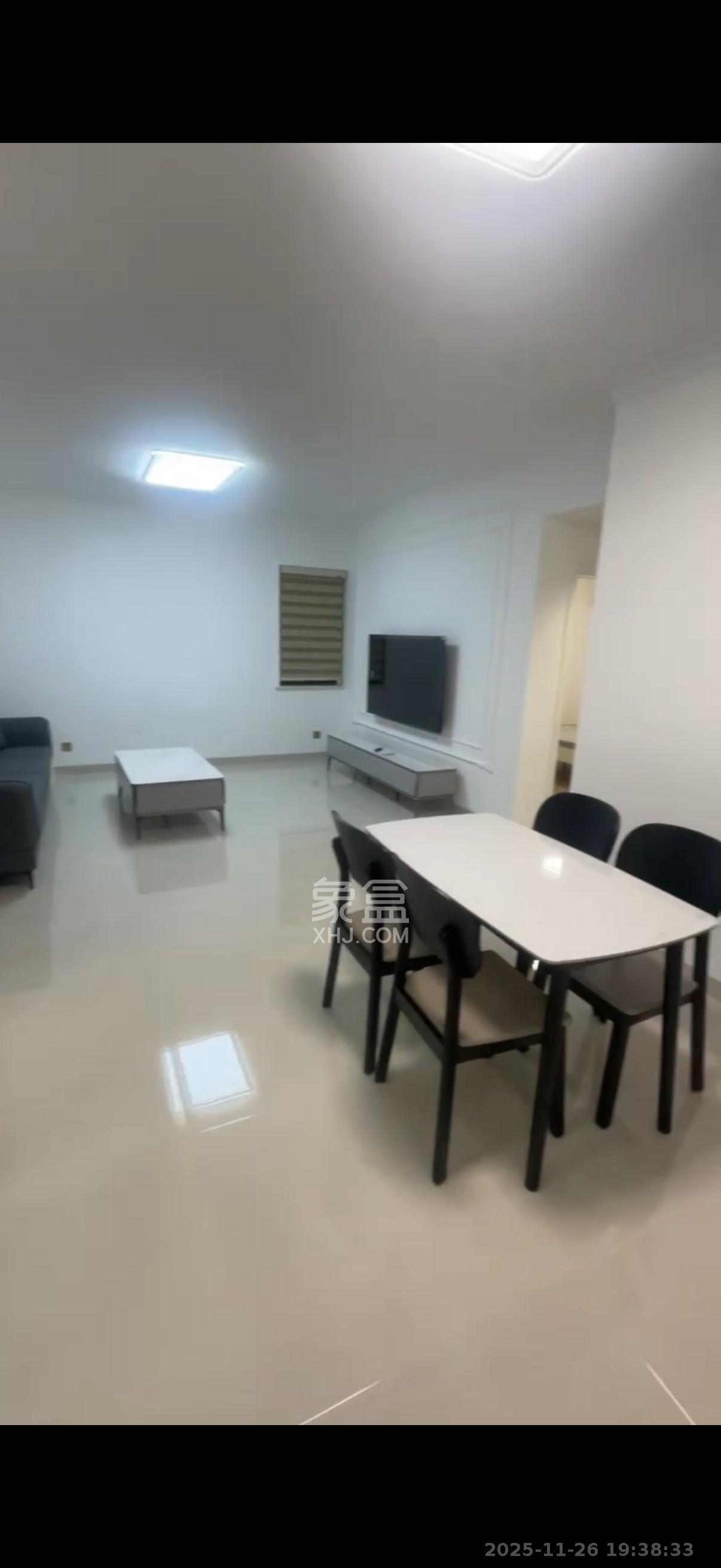 金麓西岸和苑  2室2厅1卫    2600.0元/月