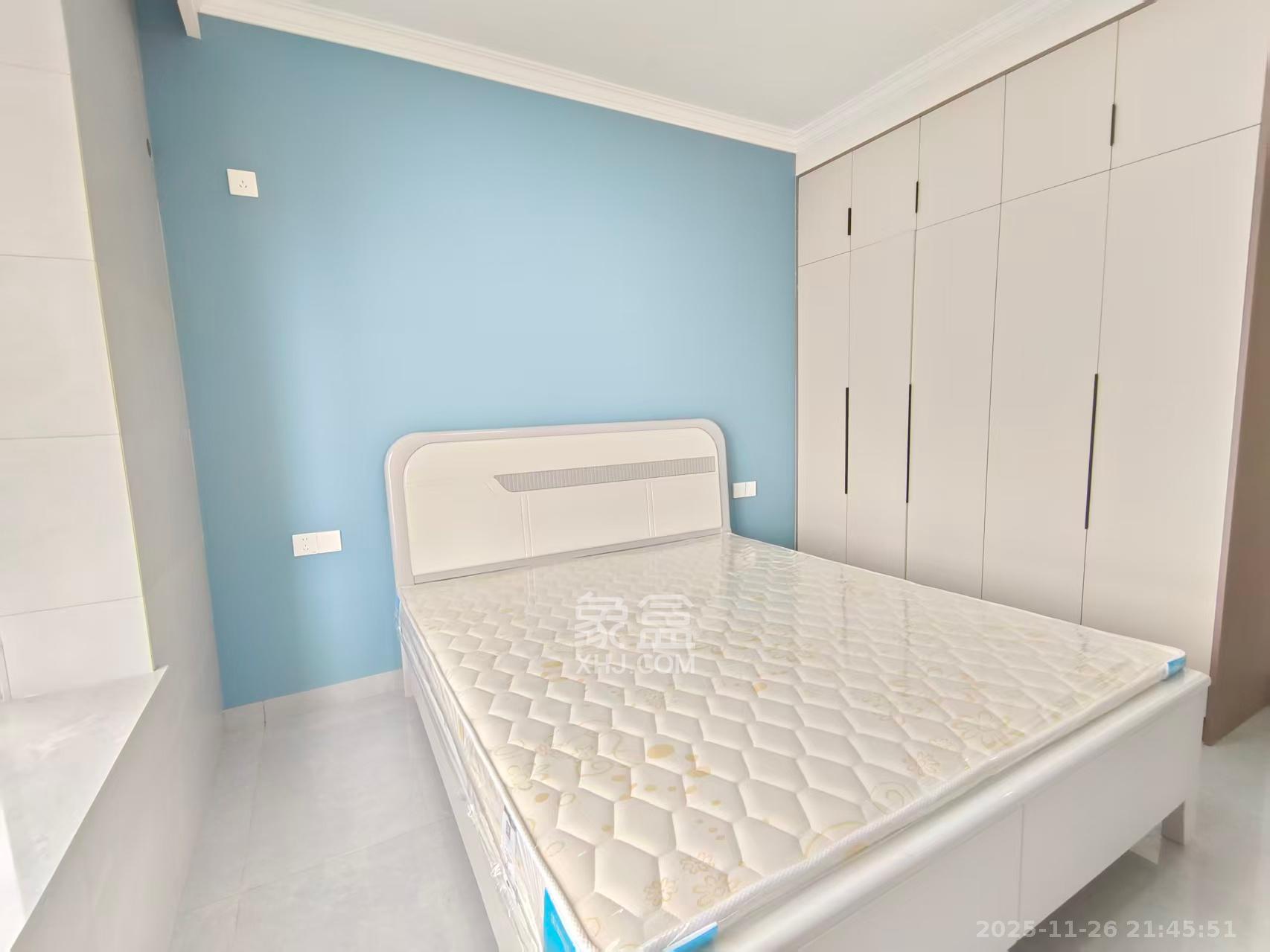 枫树园  4室2厅2卫    2600.0元/月室内图