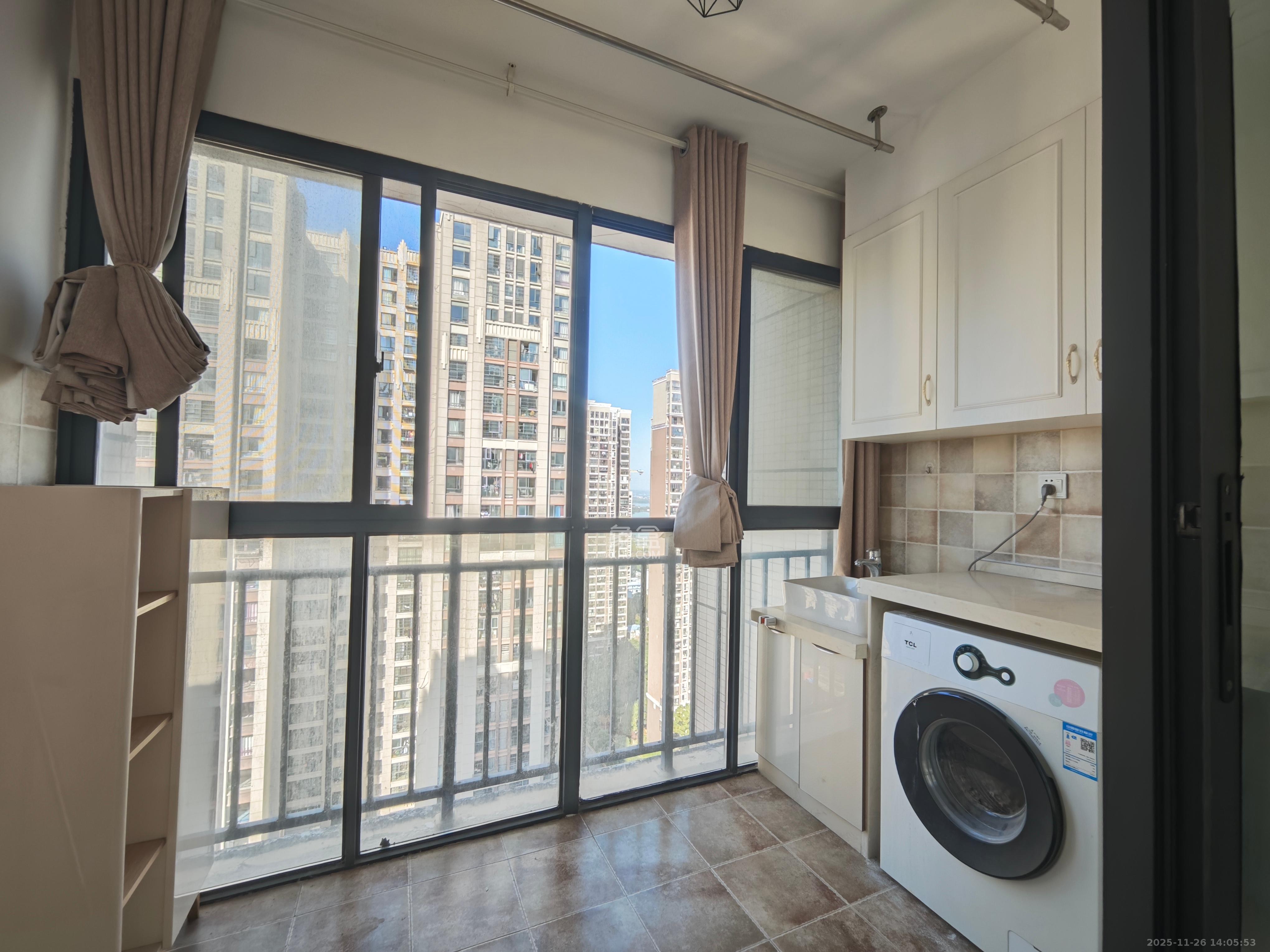 印山蓝色海岸  1室2厅1卫    1800.0元/月室内图