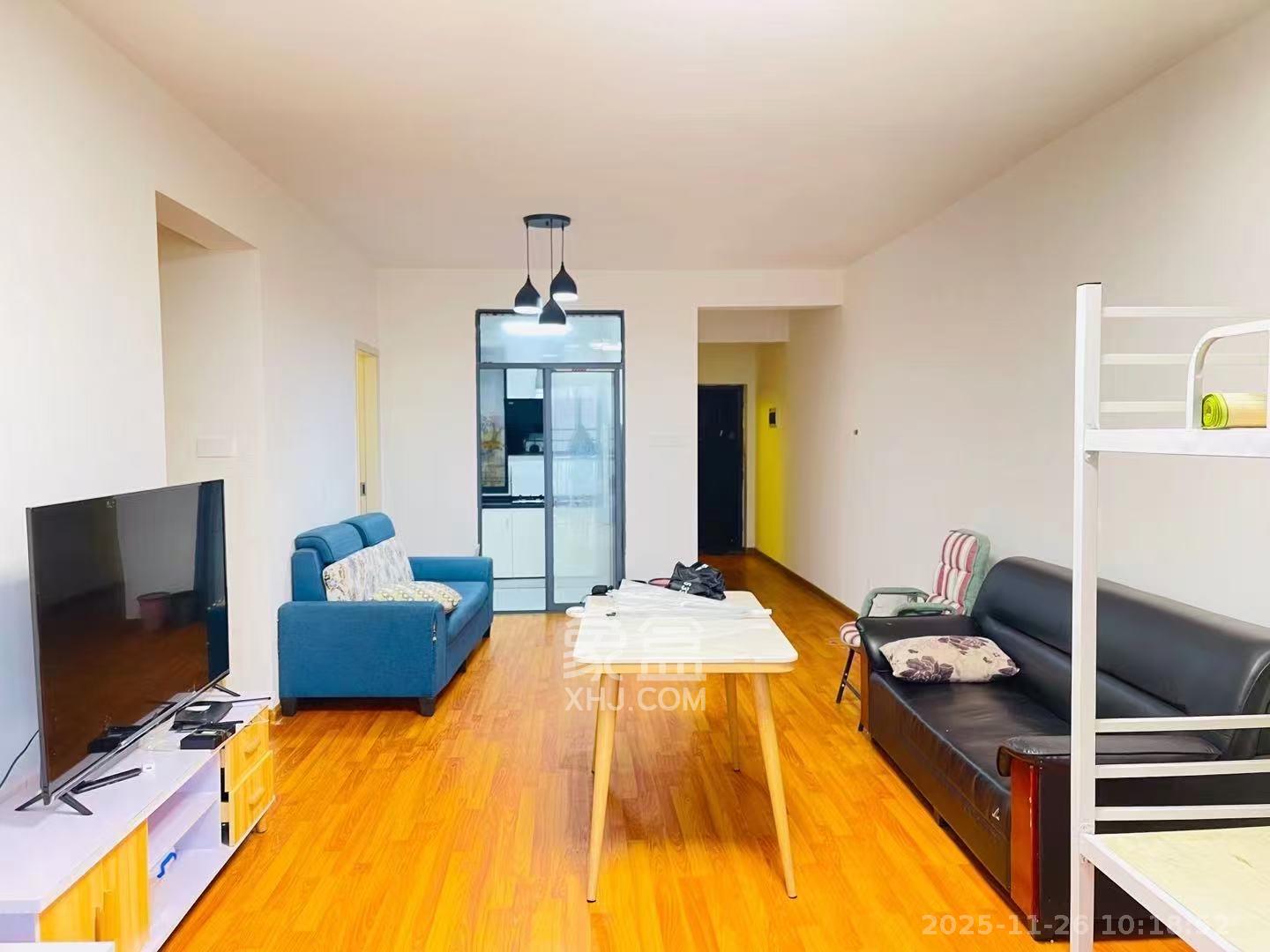 慢步江湾  3室2厅1卫    2600.0元/月室内图1