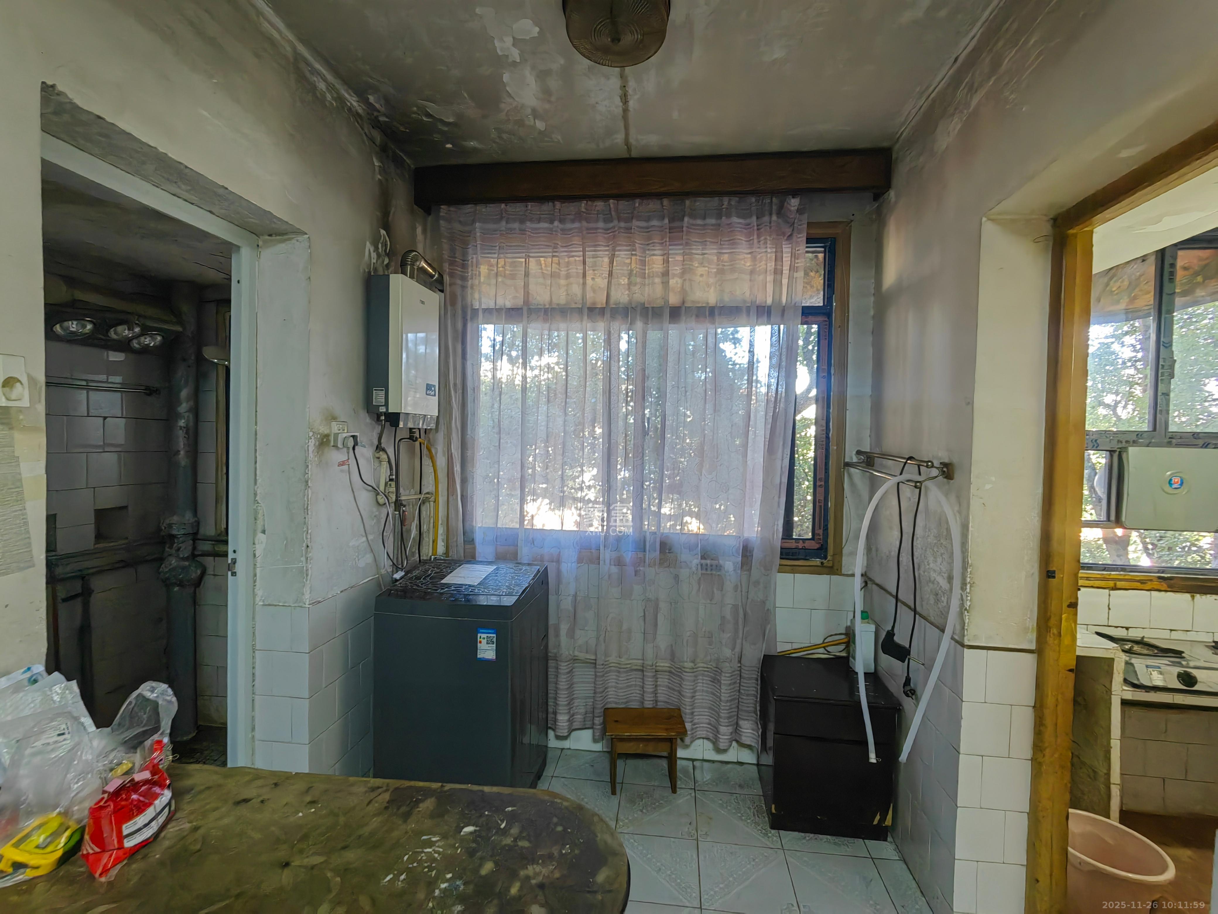 汽制宿舍 2室2厅1卫 1100.0元/月 汽制宿舍 2室2厅1卫 1100.0元/月室内图