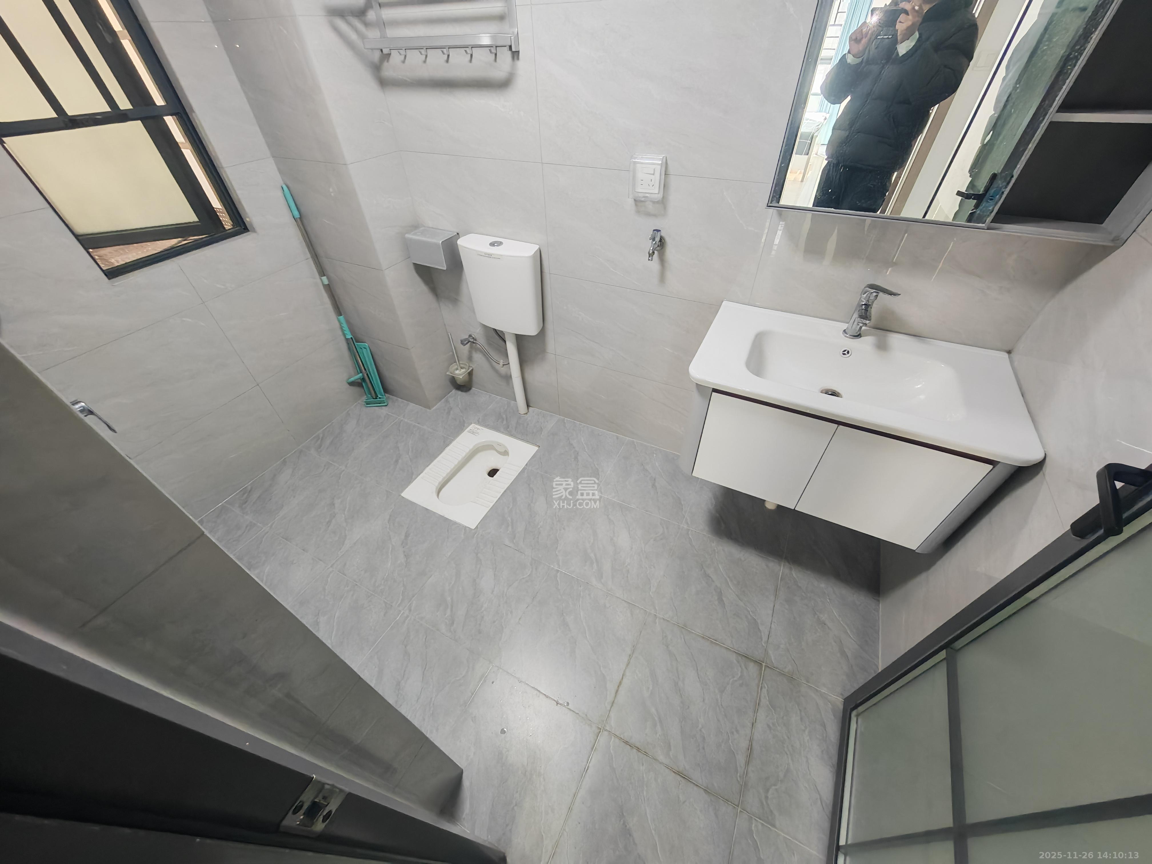 真人桥家园二期  2室2厅1卫    1700.0元/月室内图