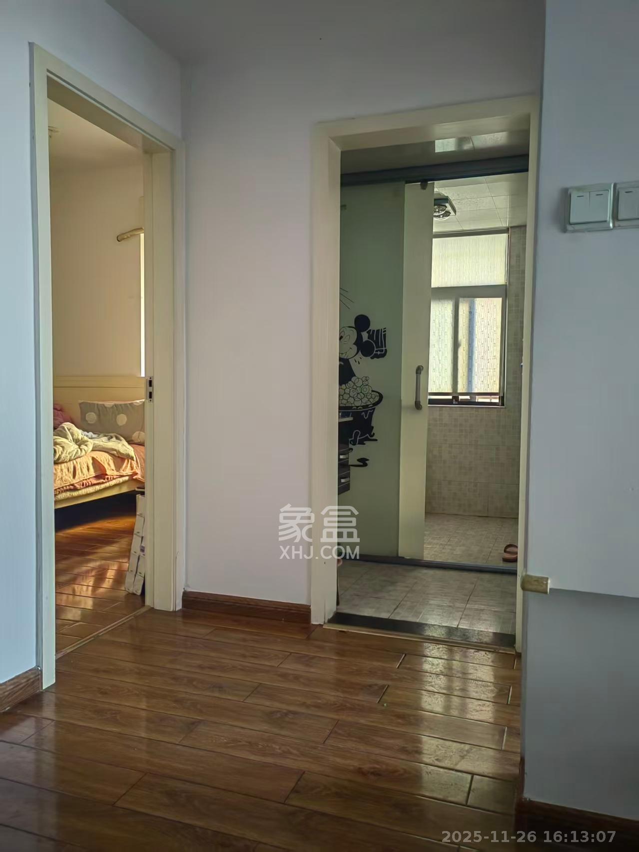 英郡年华  2室1厅1卫    2100.0元/月室内图