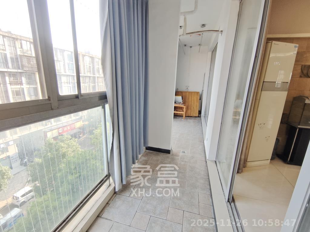 阳光100二期 2室2厅1卫 2200.0元/月 阳光100二期 2室2厅1卫 2200.0元/月室内图