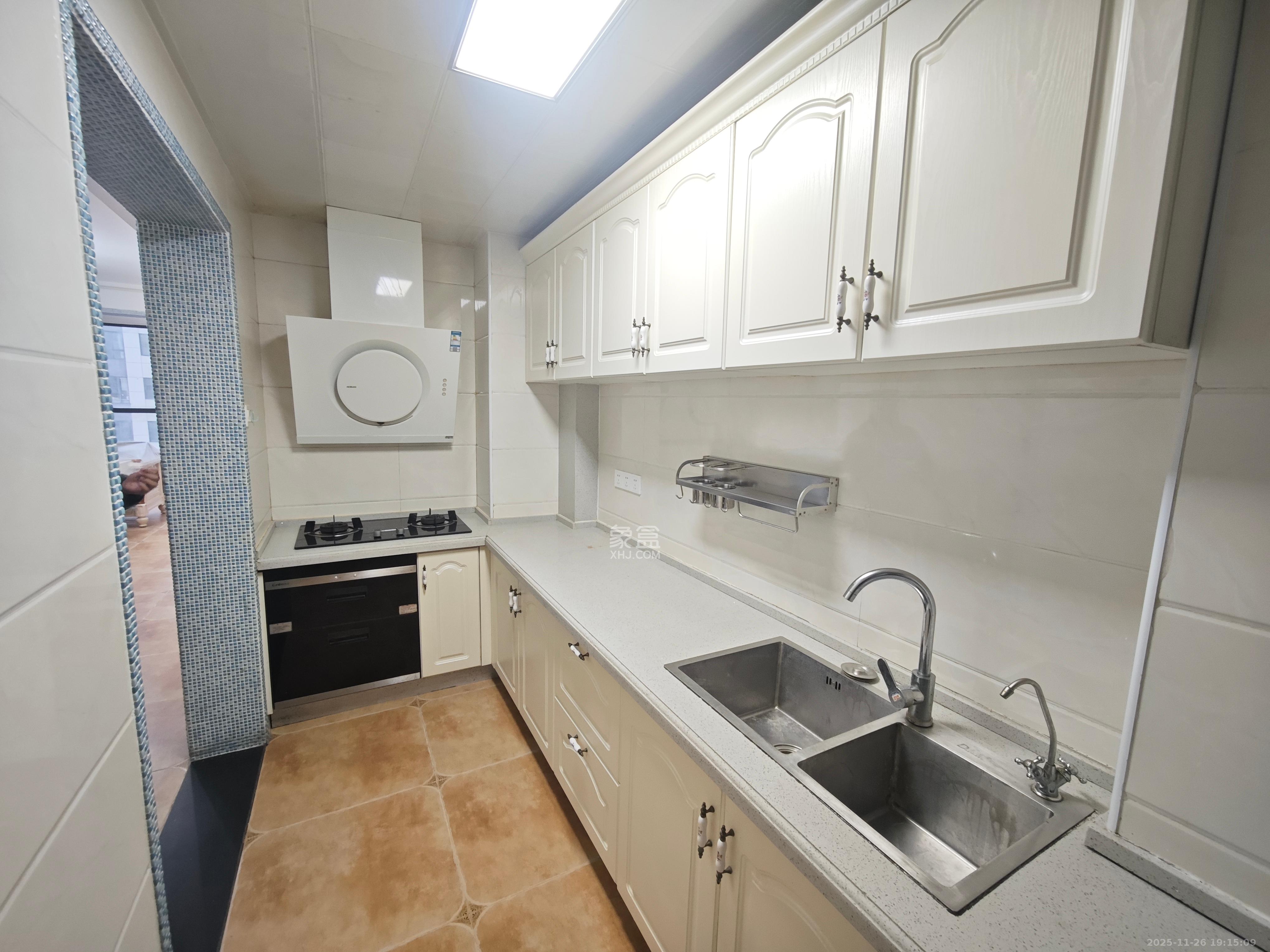 中国铁建梅溪青秀一期 3室2厅1卫 2400.0元/月 中国铁建梅溪青秀一期 3室2厅1卫 2400.0元/月室内图