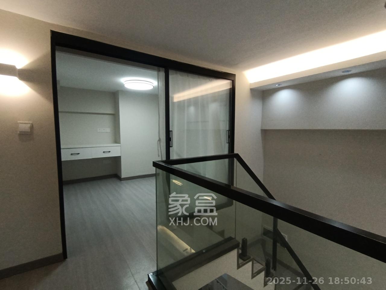 启迪协信中心  2室1厅1卫    3000.0元/月室内图