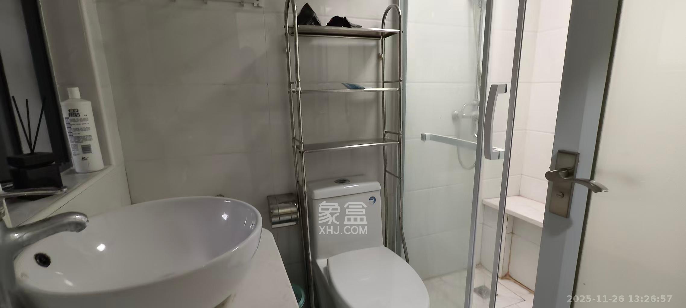 东怡外国(南湖一号) 2室1厅1卫 2400.0元/月 东怡外国(南湖一号) 2室1厅1卫 2400.0元/月室内图