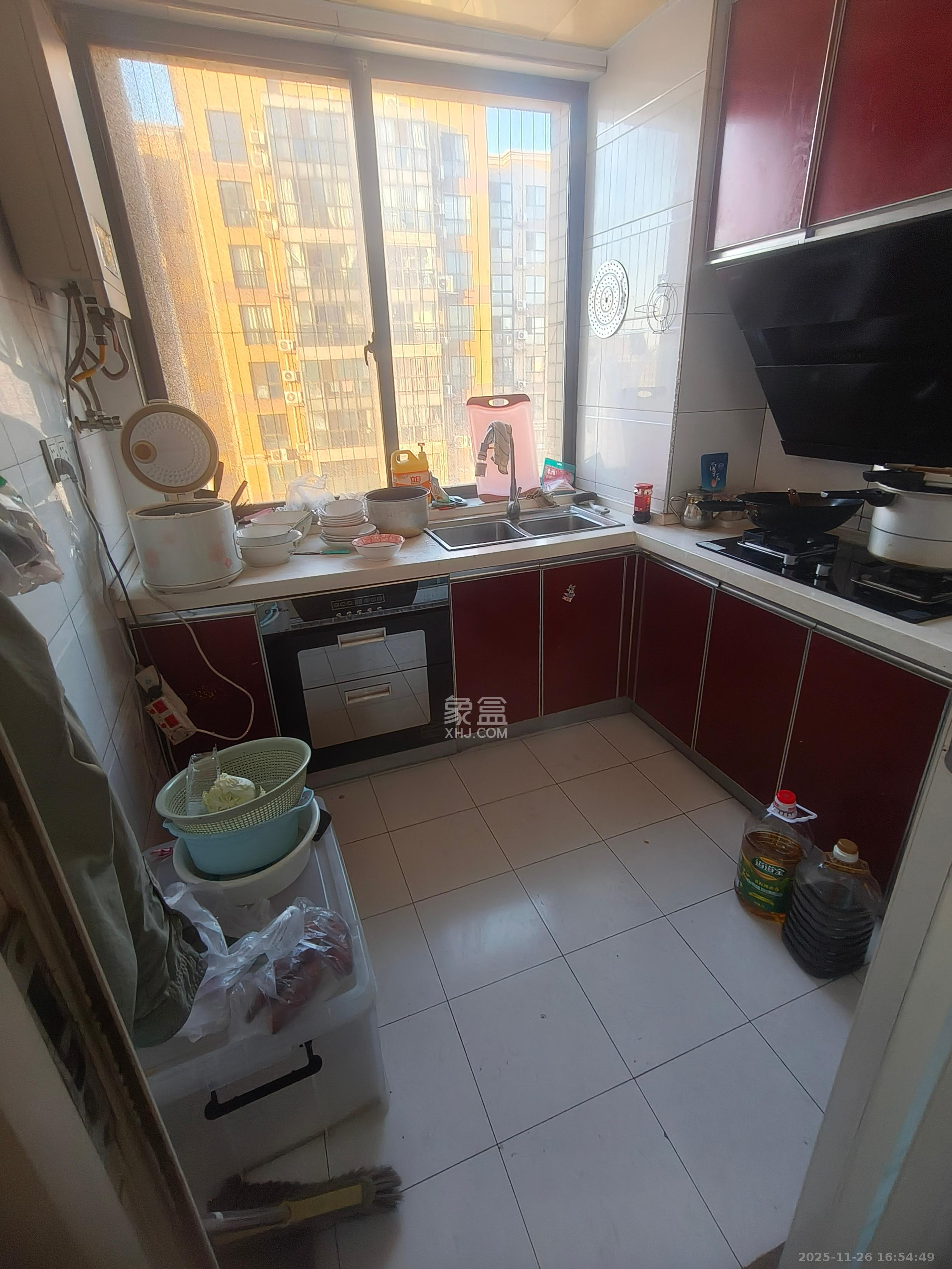 锦湘国际星城三期(锦绣苑) 3室2厅2卫 2700.0元/月 锦湘国际星城三期(锦绣苑) 3室2厅2卫 2700.0元/月室内图