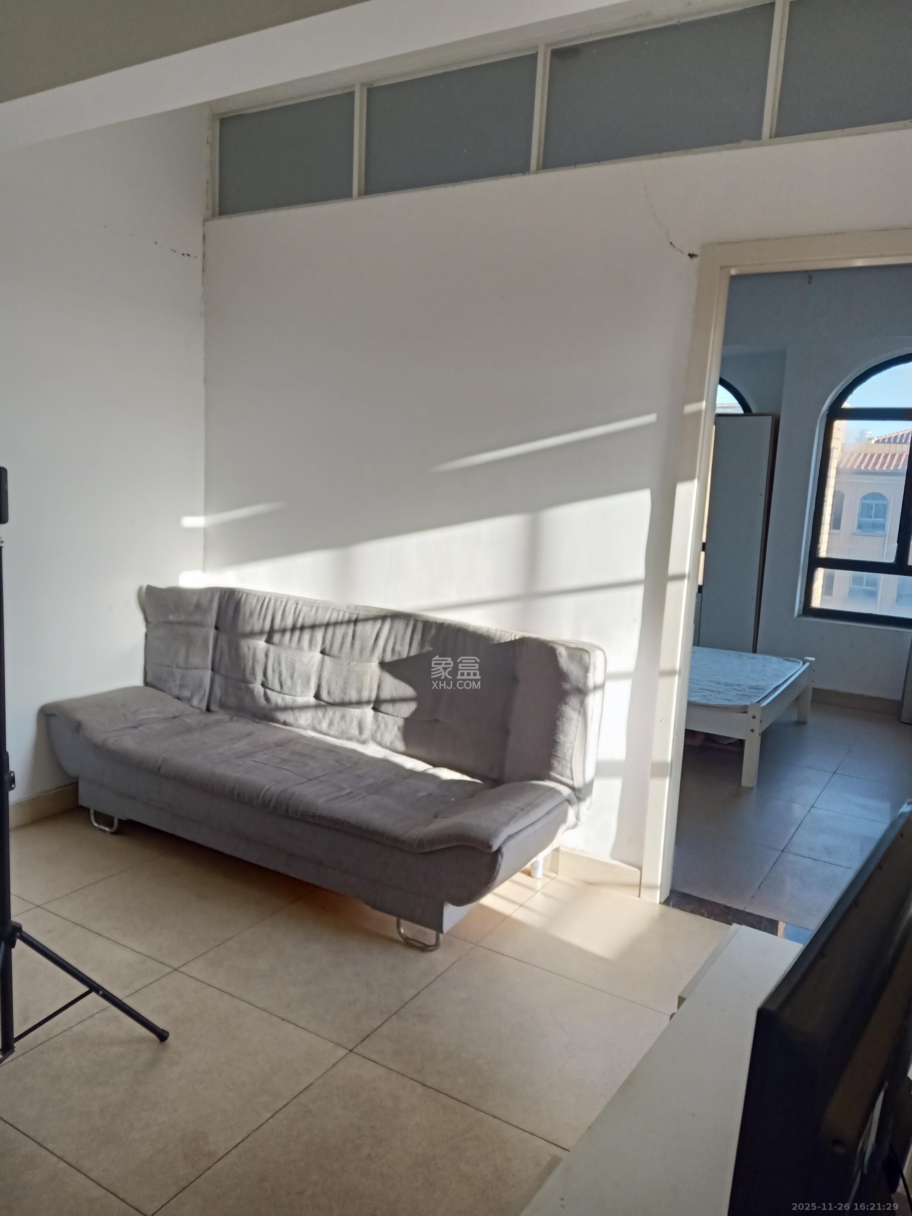 中信凯旋蓝岸(中信新城三期) 1室1厅1卫 1400.0元/月 中信凯旋蓝岸(中信新城三期) 1室1厅1卫 1400.0元/月室内图