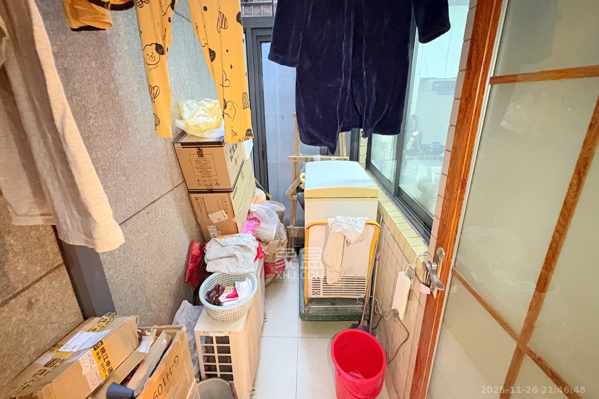 雍景园 2室2厅1卫 75.0万 雍景园 2室2厅1卫 75.0万阳台