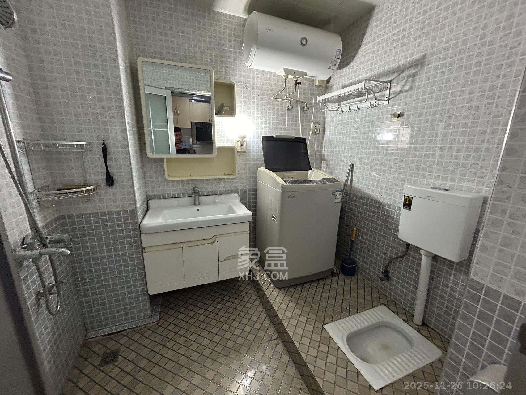 世纪桃花苑 1室1厅1卫 1200.0元/月 世纪桃花苑 1室1厅1卫 1200.0元/月室内图