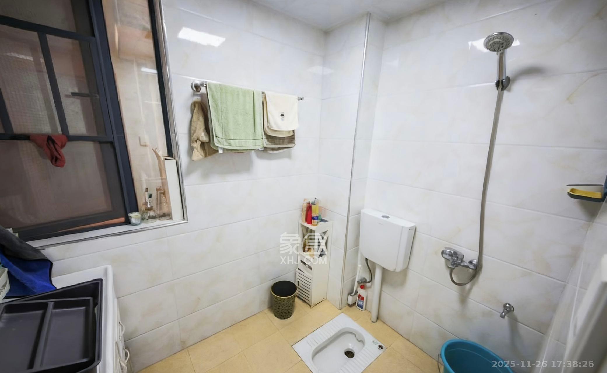 中南红领邦（红星嘉和苑）  1室2厅1卫    2500.0元/月室内图