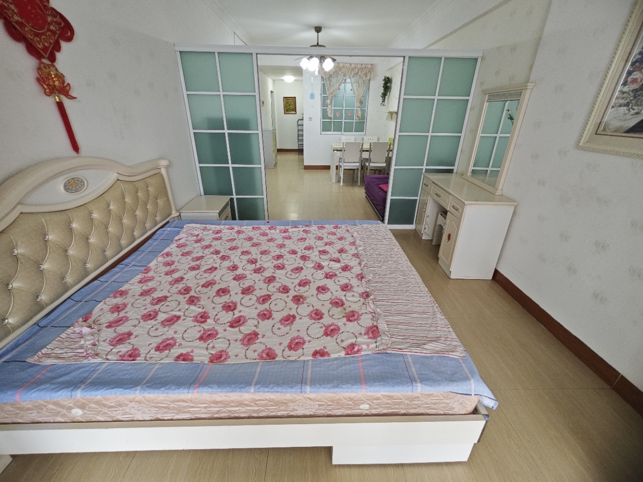 海发大厦 1室1厅1卫 1400.0元/月 海发大厦 1室1厅1卫 1400.0元/月室内图