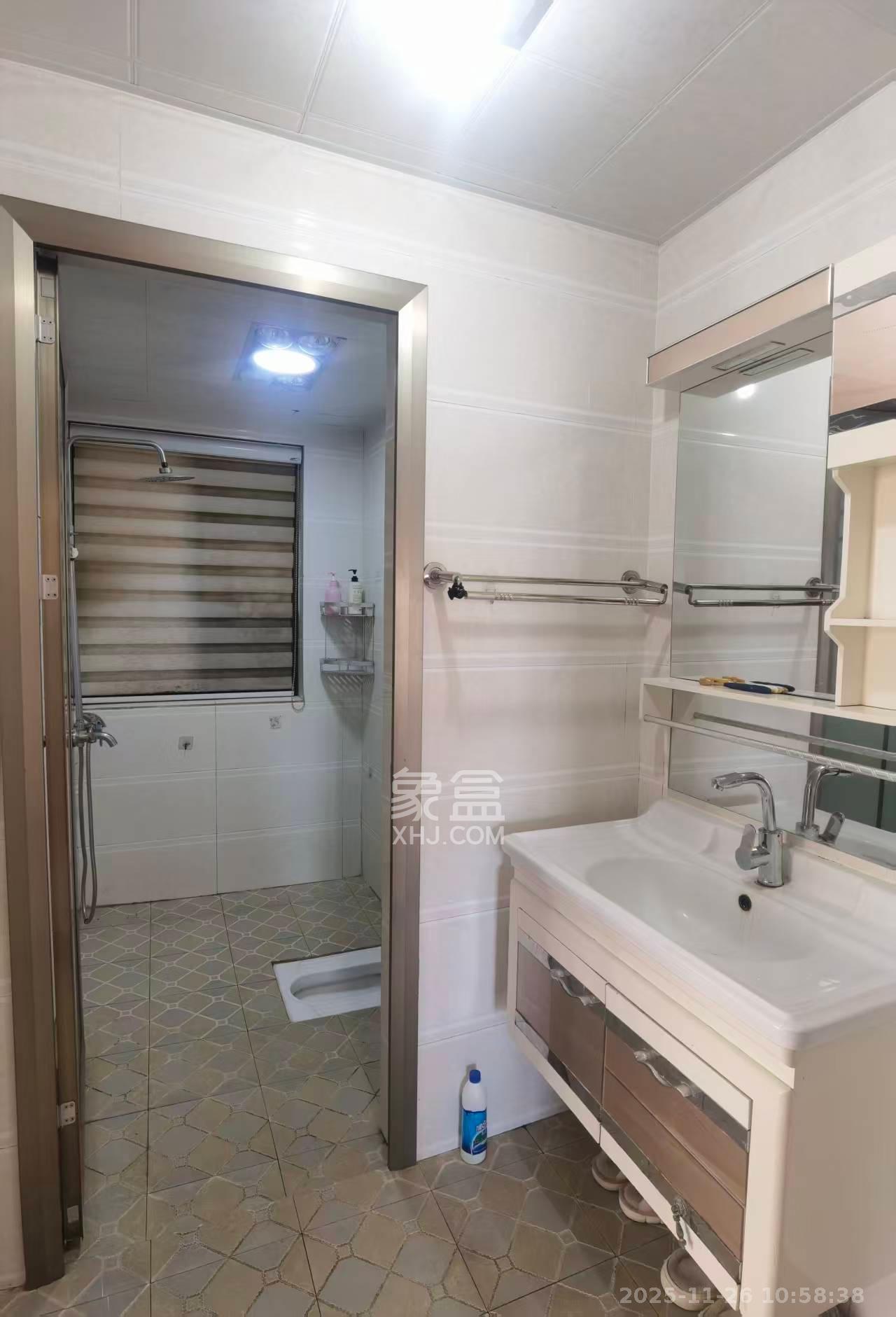 海洋半岛(月珑湾) 3室1厅1卫 2200.0元/月 海洋半岛(月珑湾) 3室1厅1卫 2200.0元/月室内图