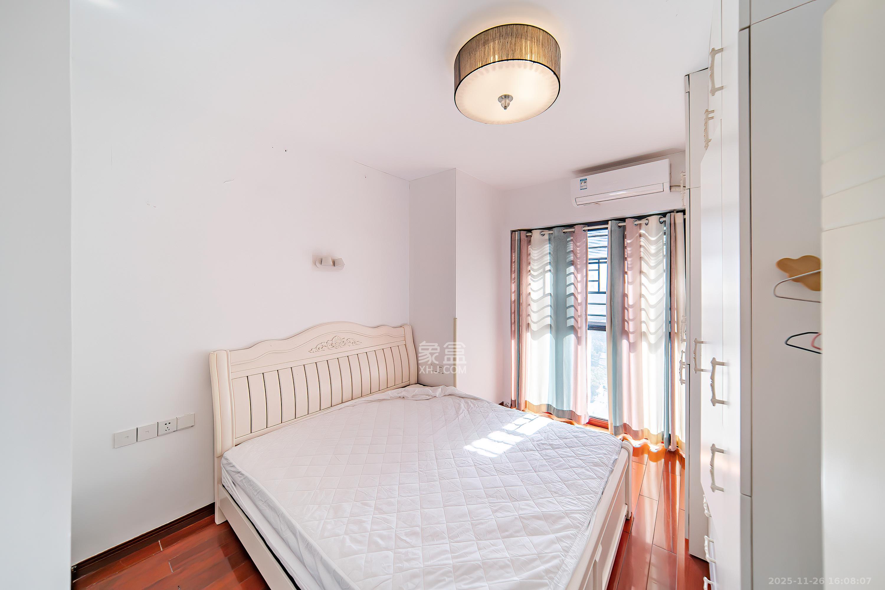 金土地第一湾 3室2厅2卫 86.8万 金土地第一湾 3室2厅2卫 86.8万卧室