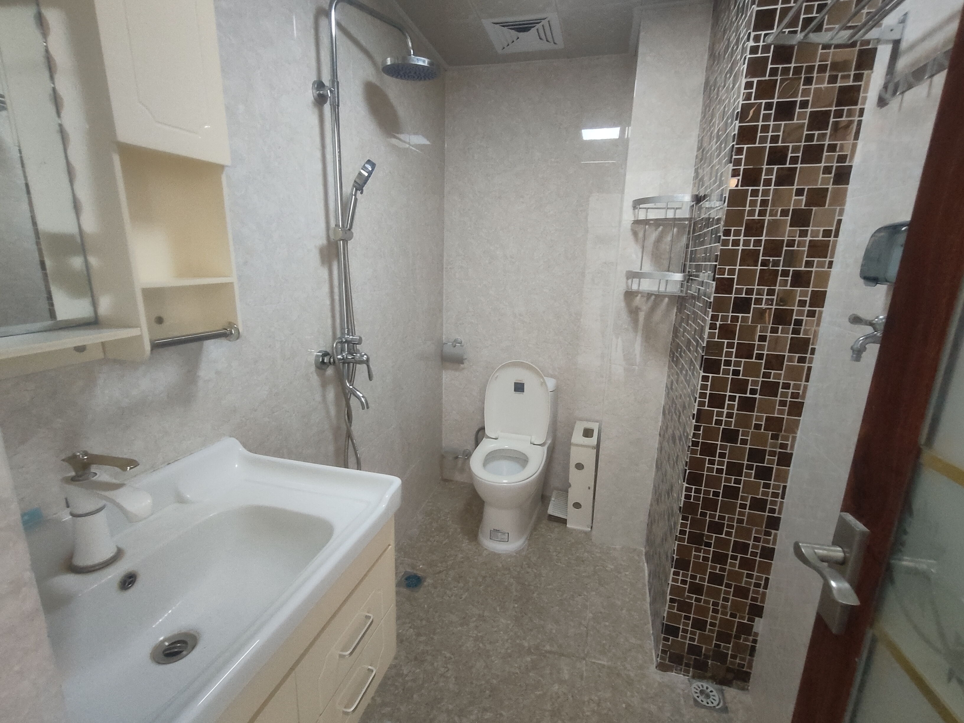 金城SOHO(海岸金城金城国际) 1室1厅1卫 2300.0元/月 金城SOHO(海岸金城金城国际) 1室1厅1卫 2300.0元/月室内图