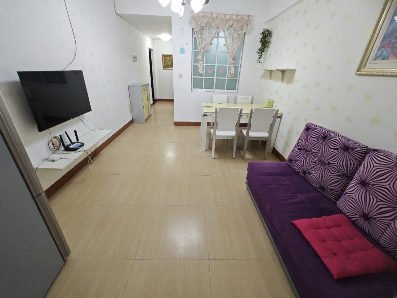 海发大厦 1室1厅1卫 1400.0元/月 海发大厦 1室1厅1卫 1400.0元/月室内图