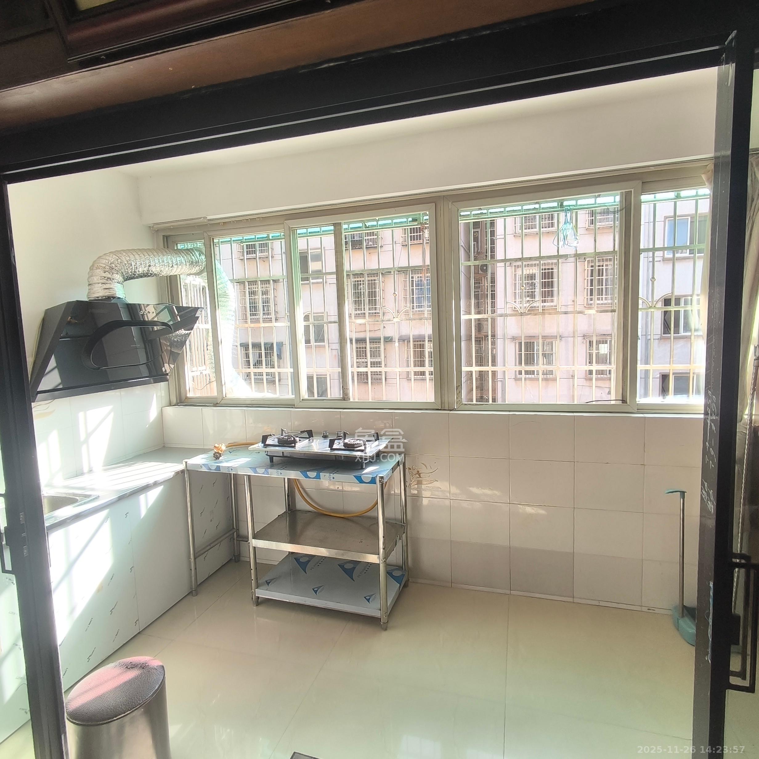 老灯泡厂宿舍（啤酒厂宿舍）  1室1厅1卫    1350.0元/月室内图