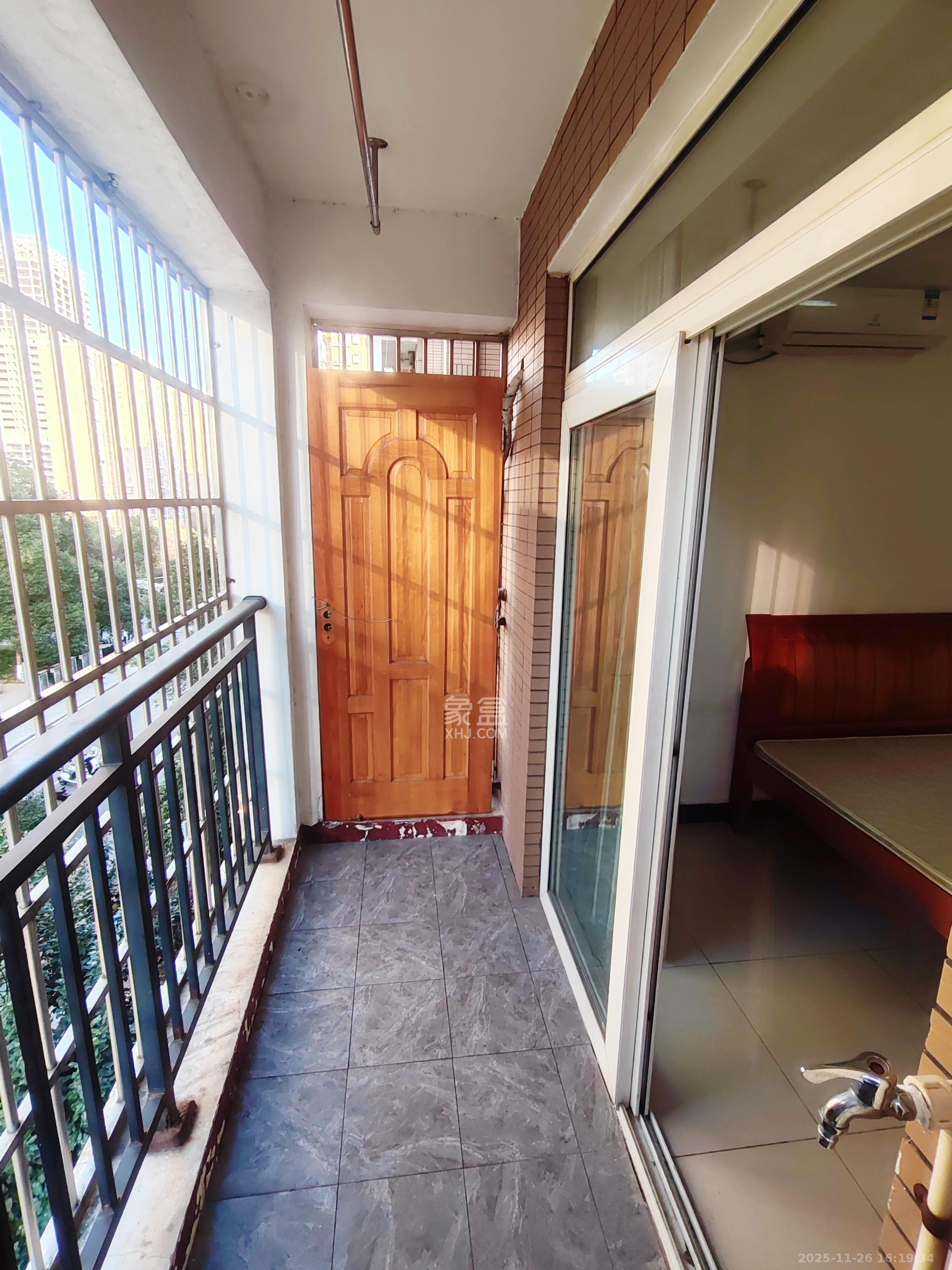 和馨园  4室2厅2卫    2800.0元/月室内图