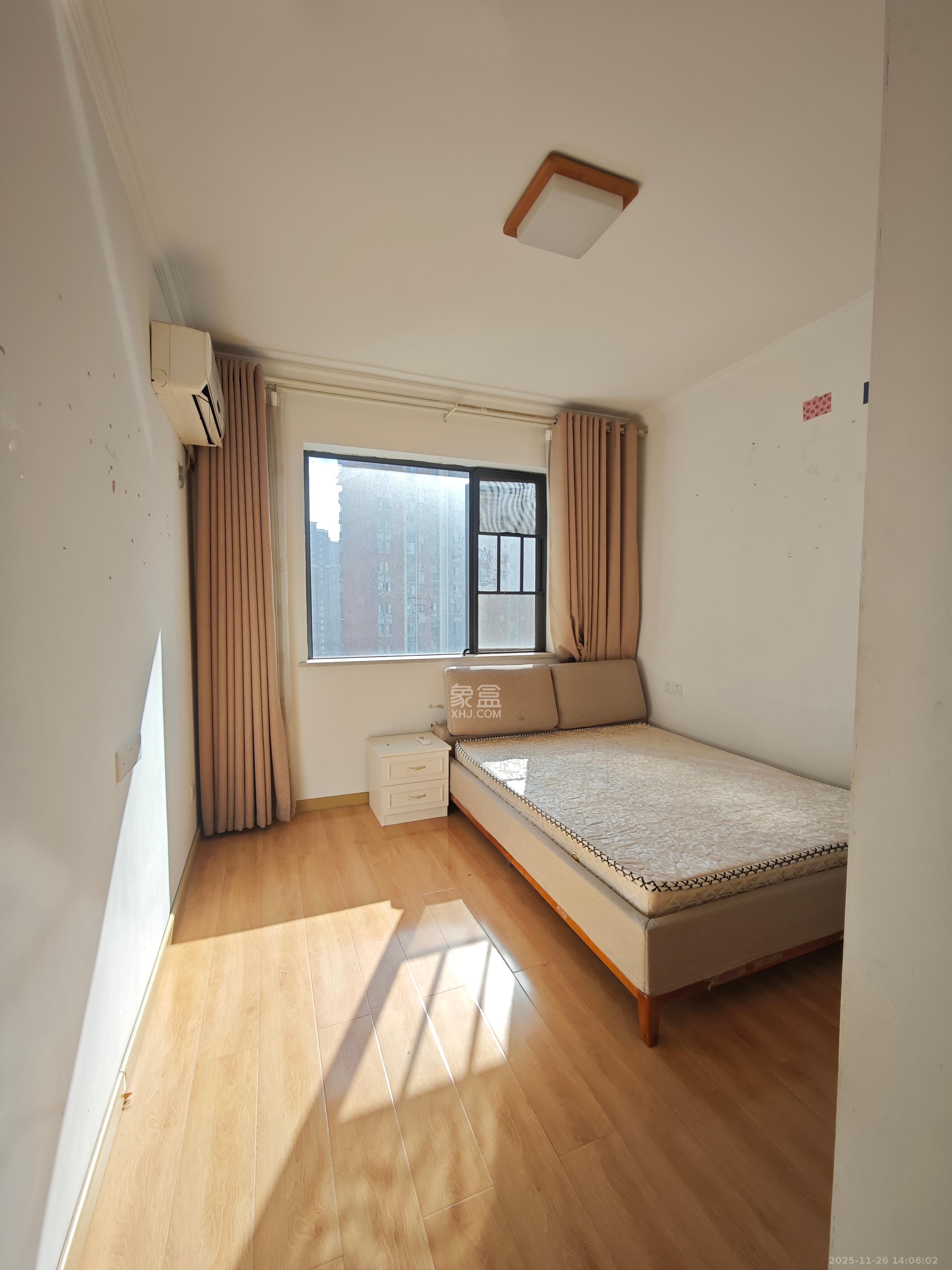 印山蓝色海岸 1室2厅1卫 1800.0元/月 印山蓝色海岸 1室2厅1卫 1800.0元/月室内图