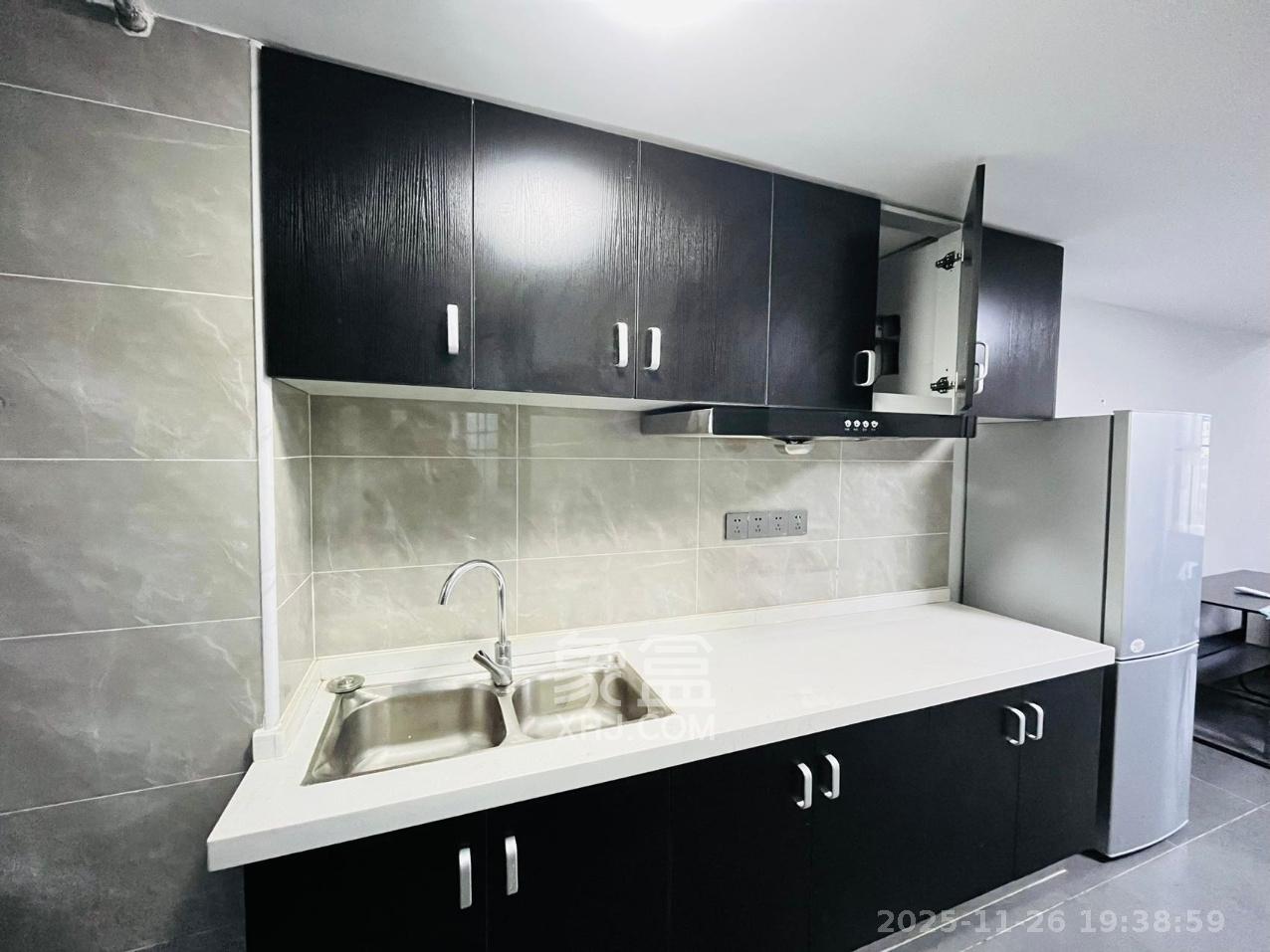 裕天国际商汇中心  1室1厅1卫    1600.0元/月室内图