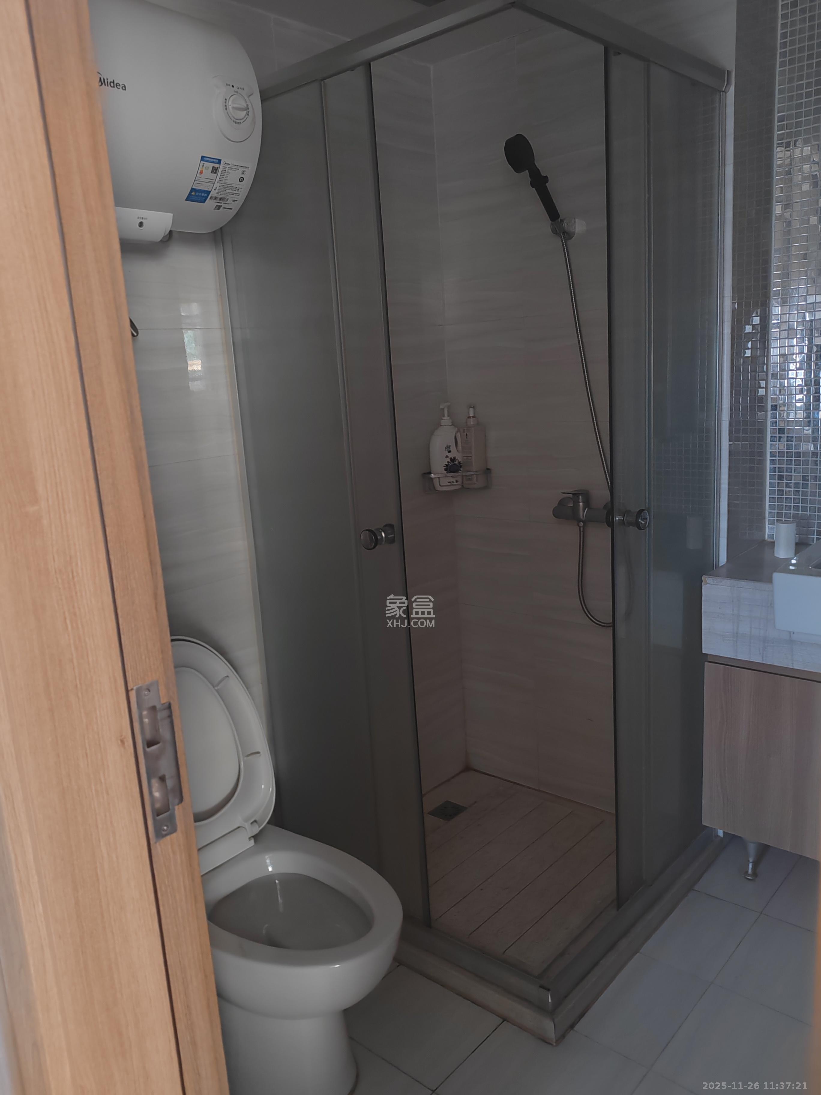 恒大国际广场 1室1厅1卫 1300.0元/月 恒大国际广场 1室1厅1卫 1300.0元/月室内图