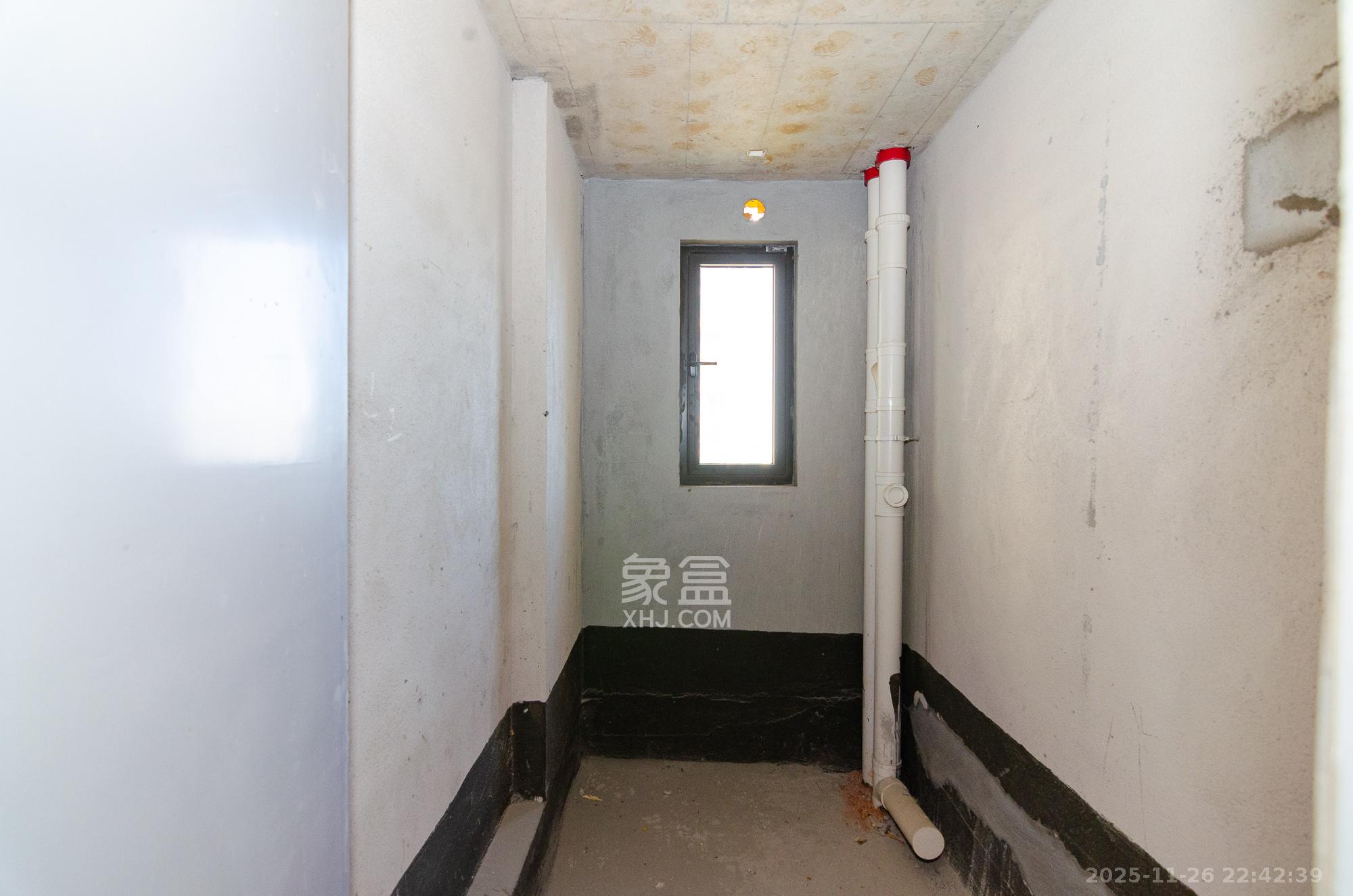 美的翰城  3室2厅2卫    55.0万卫生间