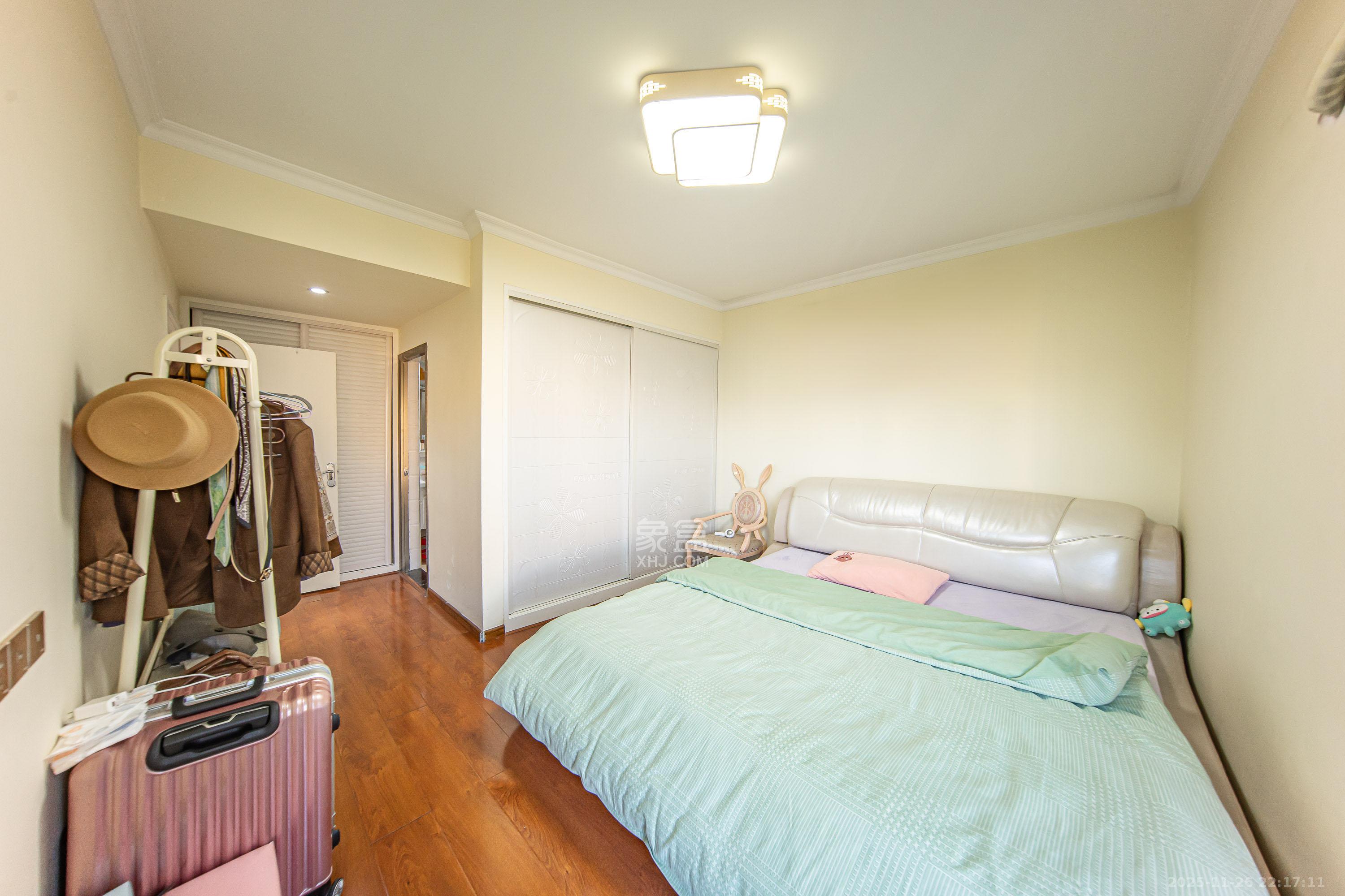 兰亭湾畔 3室2厅2卫 109.0万 兰亭湾畔 3室2厅2卫 109.0万卧室