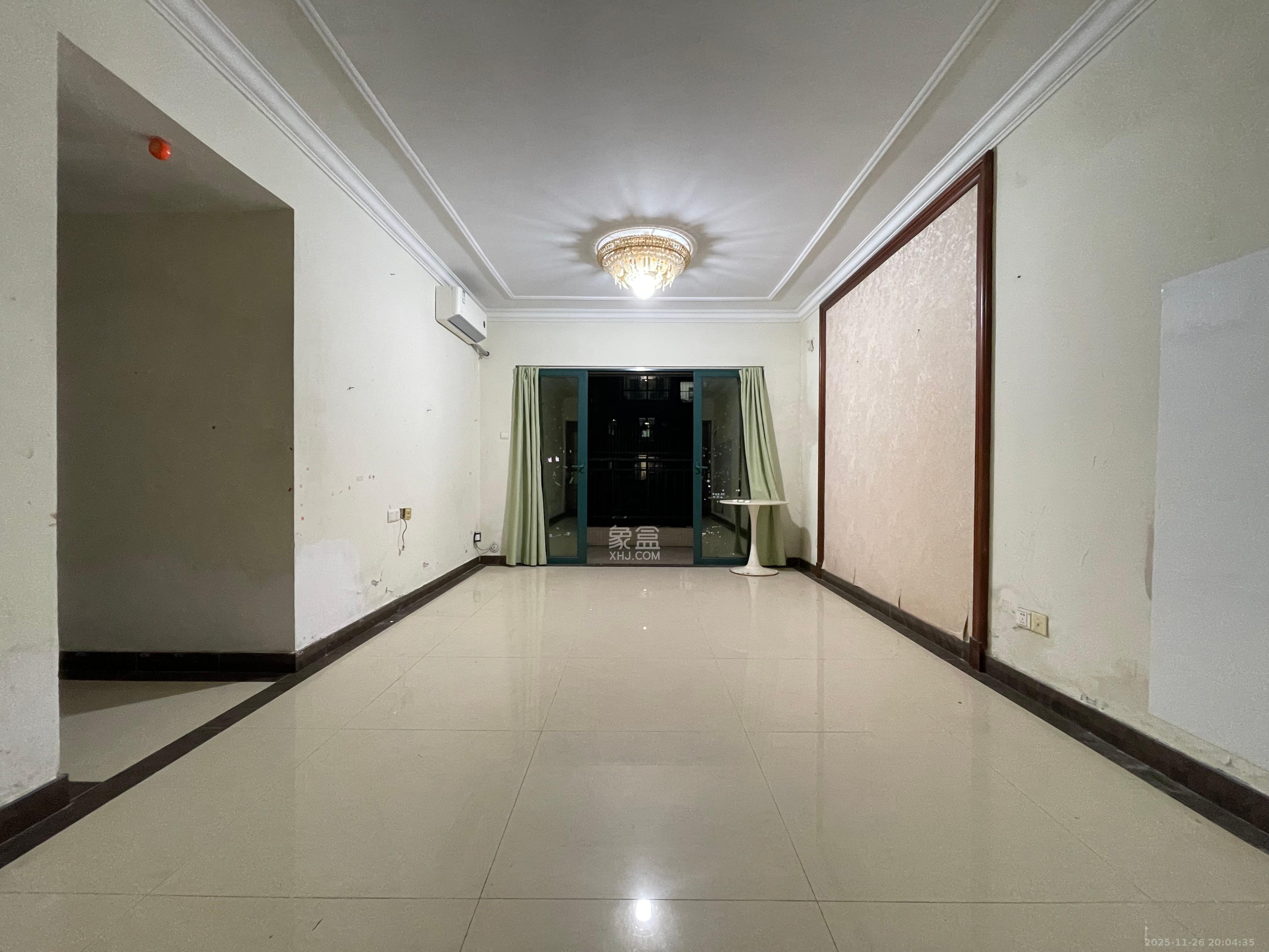 恒大名都  3室2厅1卫    1700.0元/月