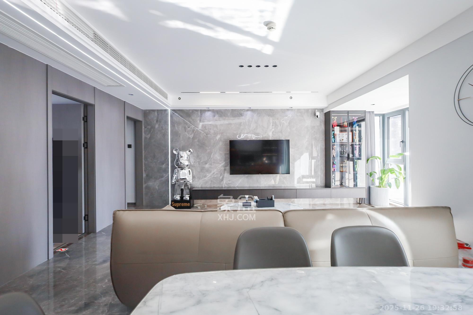 保利天禧D区  4室2厅2卫    238.0万其他