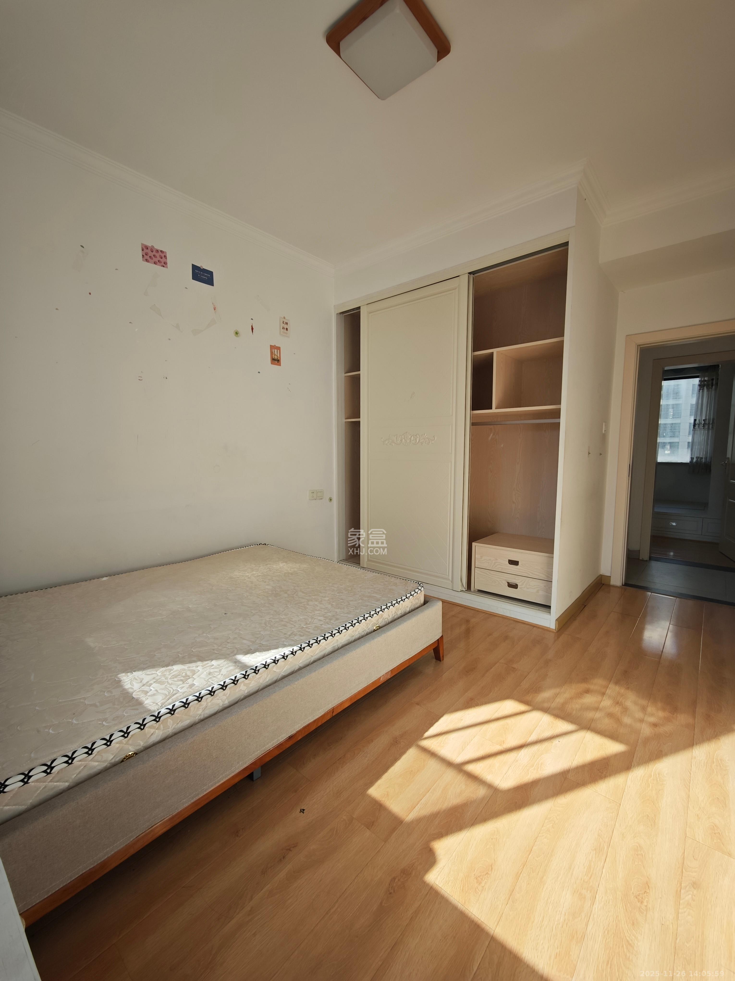 印山蓝色海岸  1室2厅1卫    1800.0元/月室内图