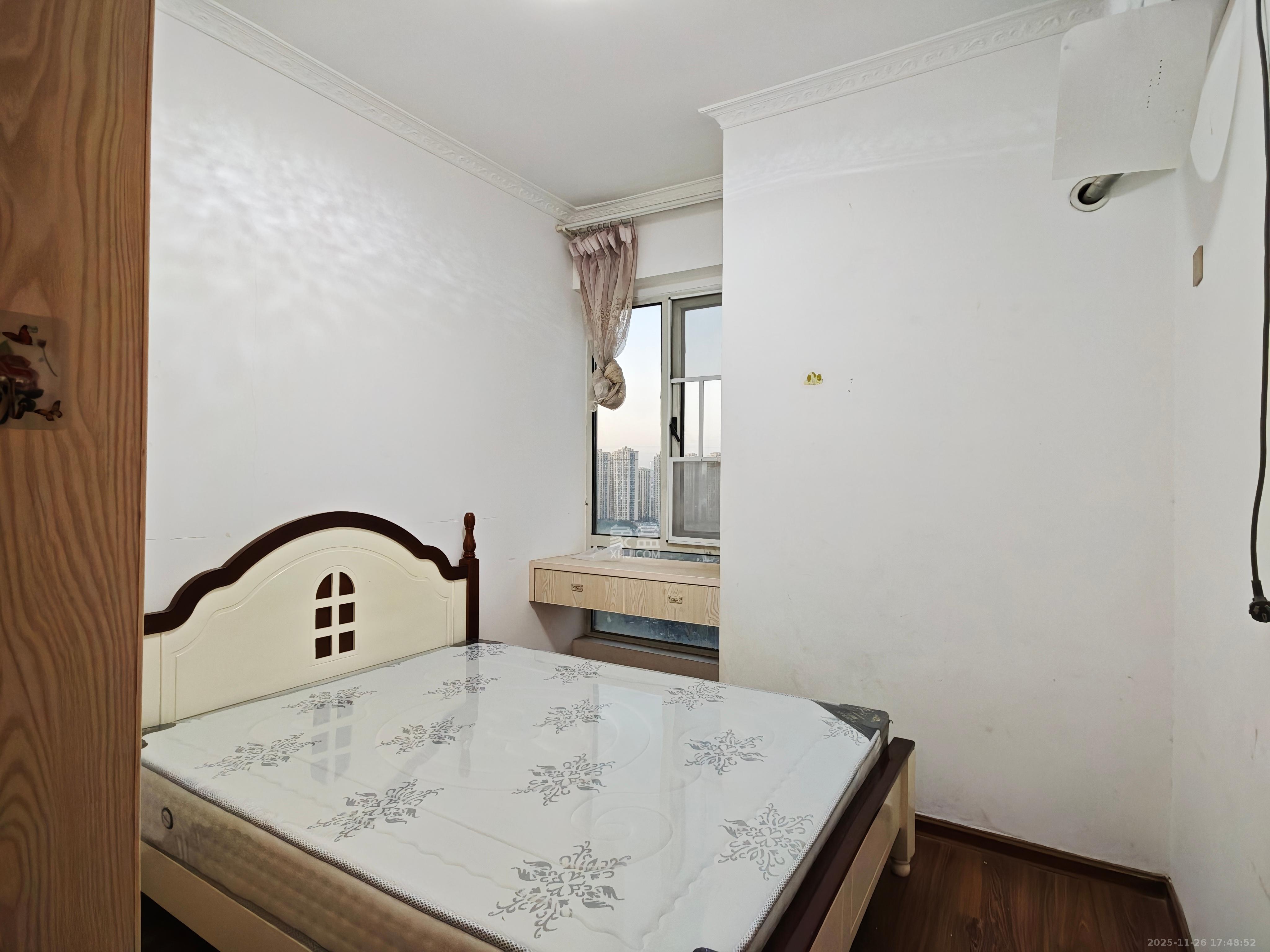 五矿万境水岸二期(五矿万境水岸和苑) 4室2厅2卫 2600.0元/月 五矿万境水岸二期(五矿万境水岸和苑) 4室2厅2卫 2600.0元/月室内图