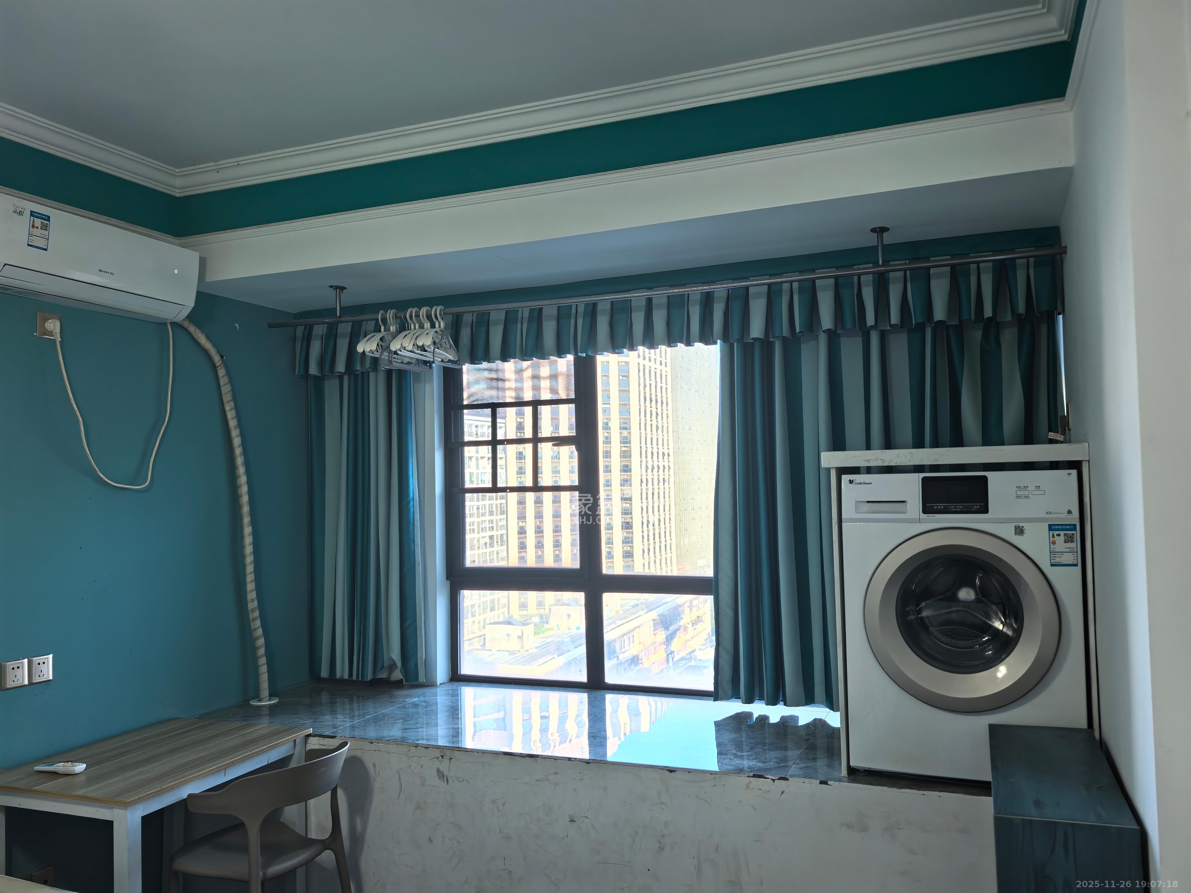 天下一家  1室1厅1卫    1000.0元/月室内图