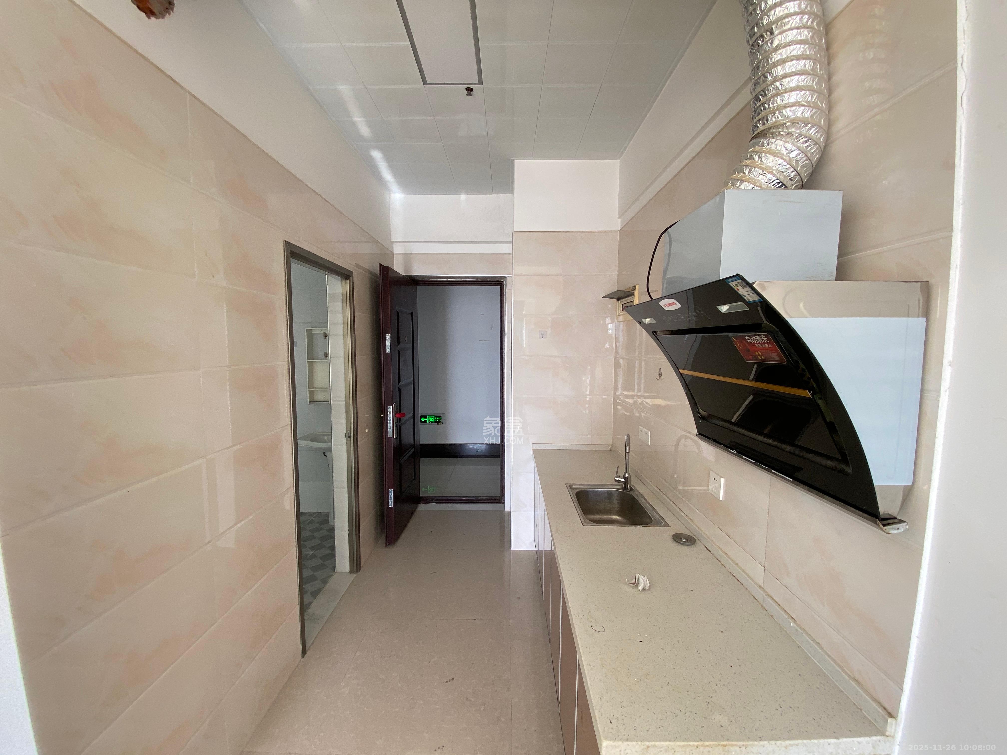 恒泰广场 1室1厅1卫 1300.0元/月 恒泰广场 1室1厅1卫 1300.0元/月室内图