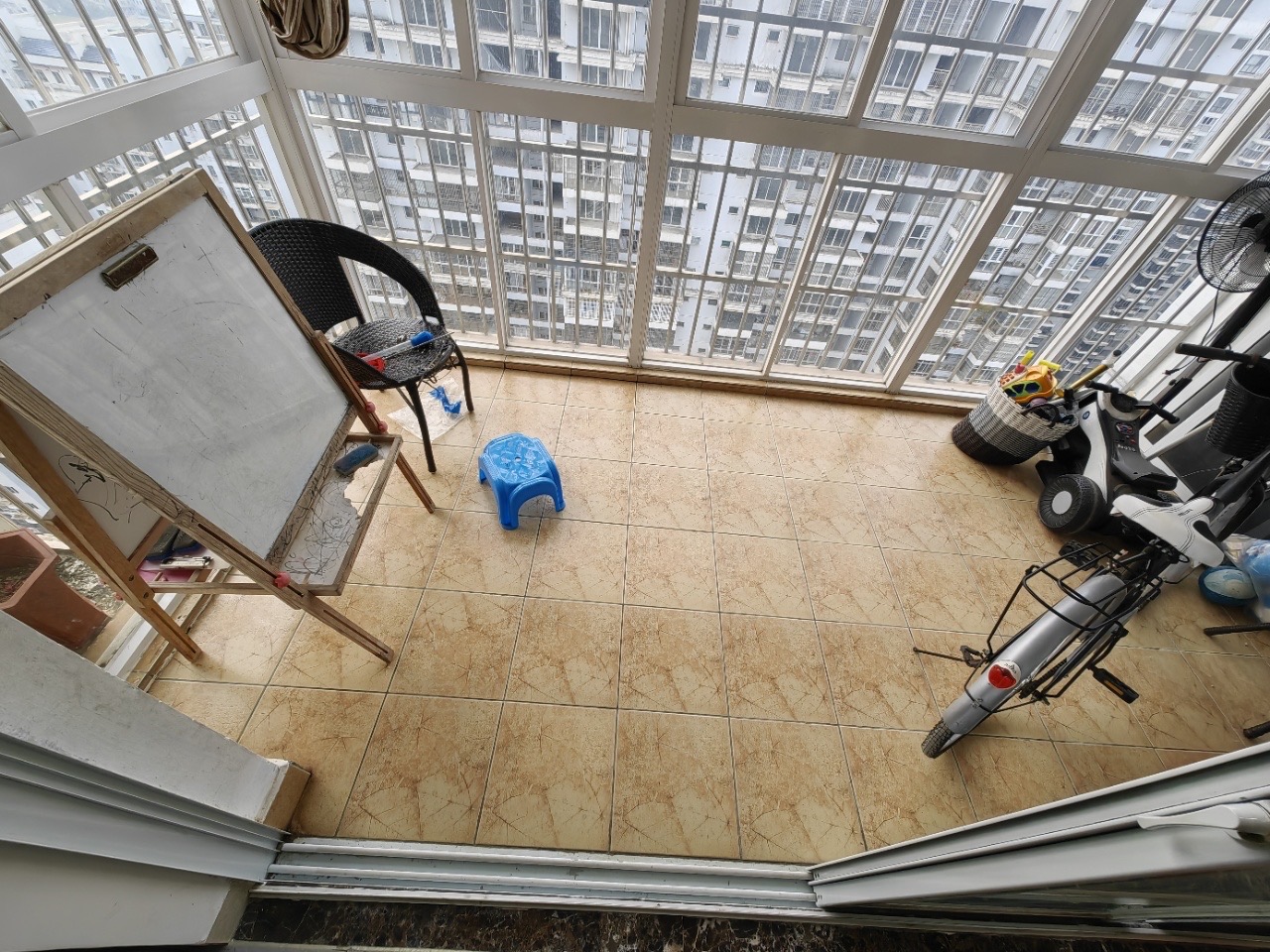 海航城 3室2厅2卫 2400.0元/月 海航城 3室2厅2卫 2400.0元/月室内图