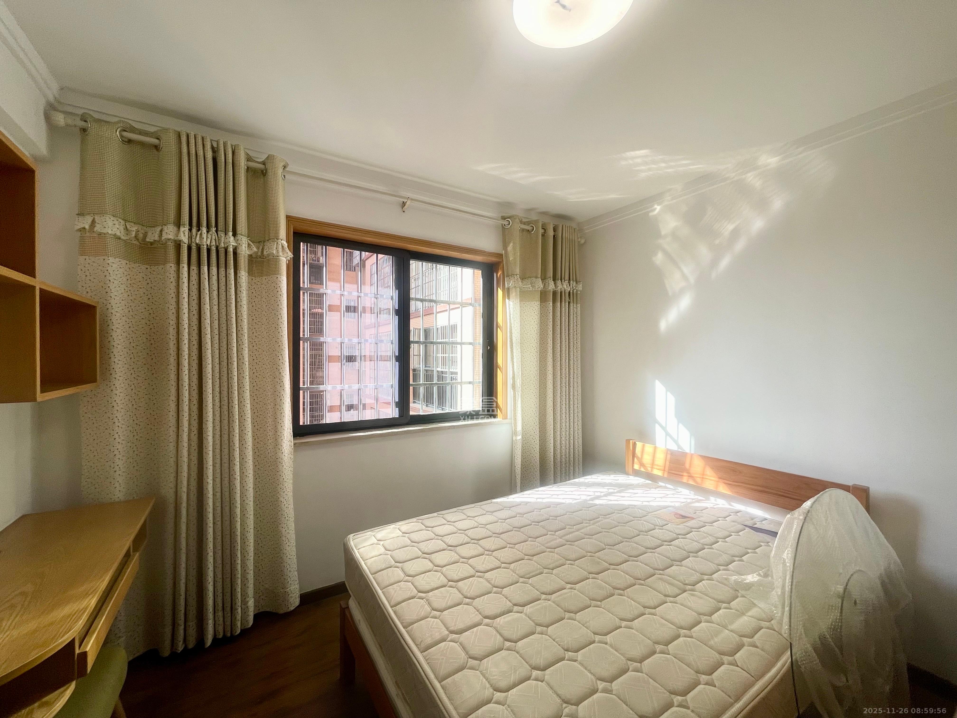 诚兴园  3室2厅1卫    2200.0元/月室内图