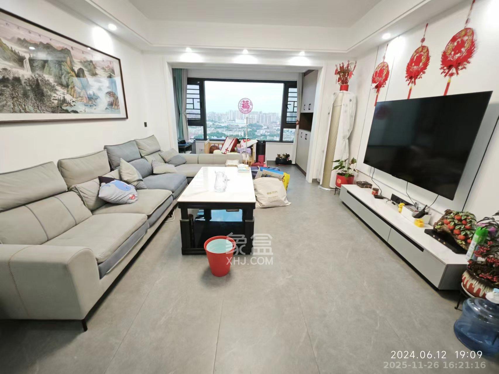 天鸿天府（天鸿中央大院）  3室2厅1卫    3400.0元/月室内图