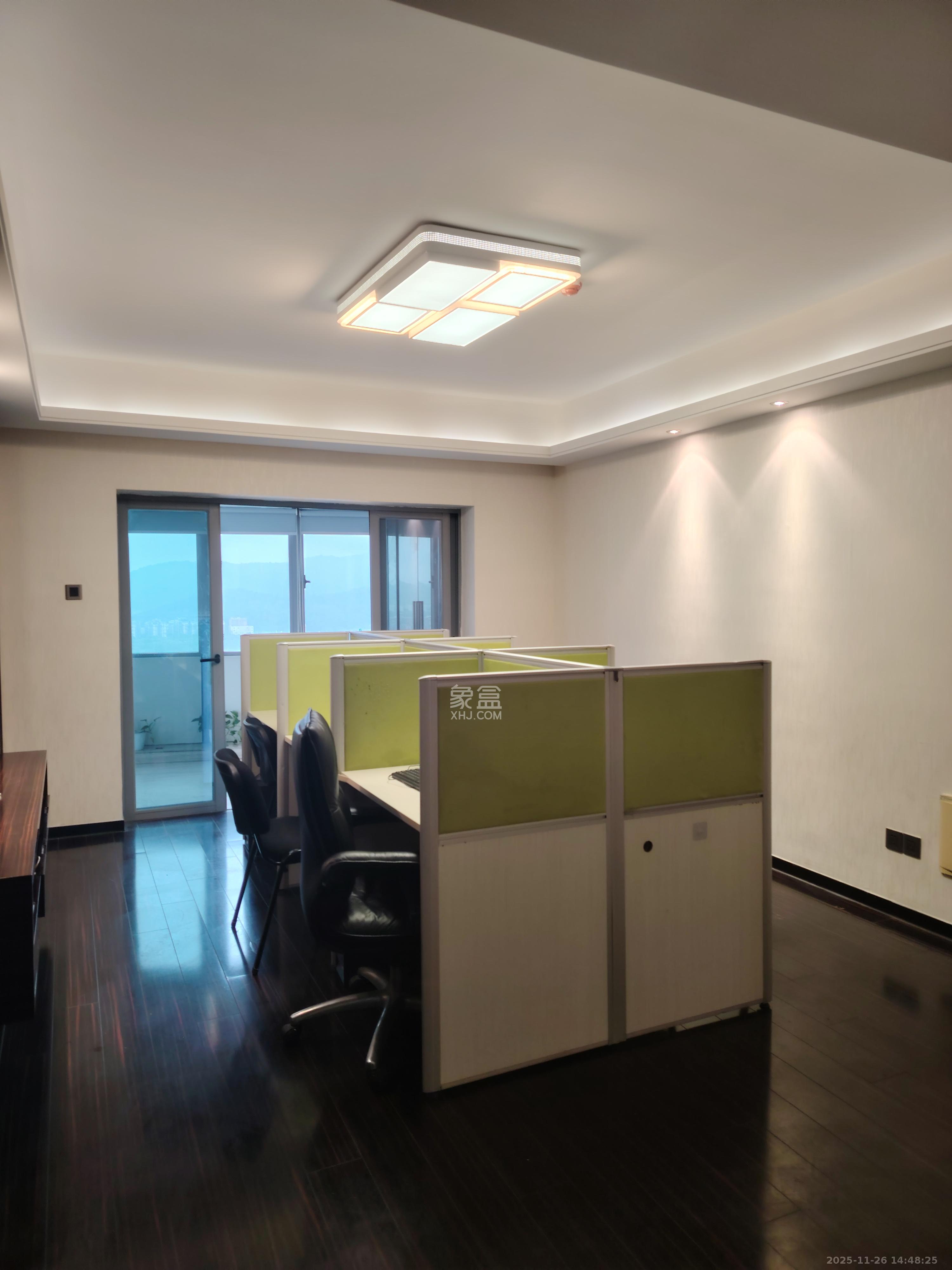 保利国际广场  1室2厅1卫    6000.0元/月